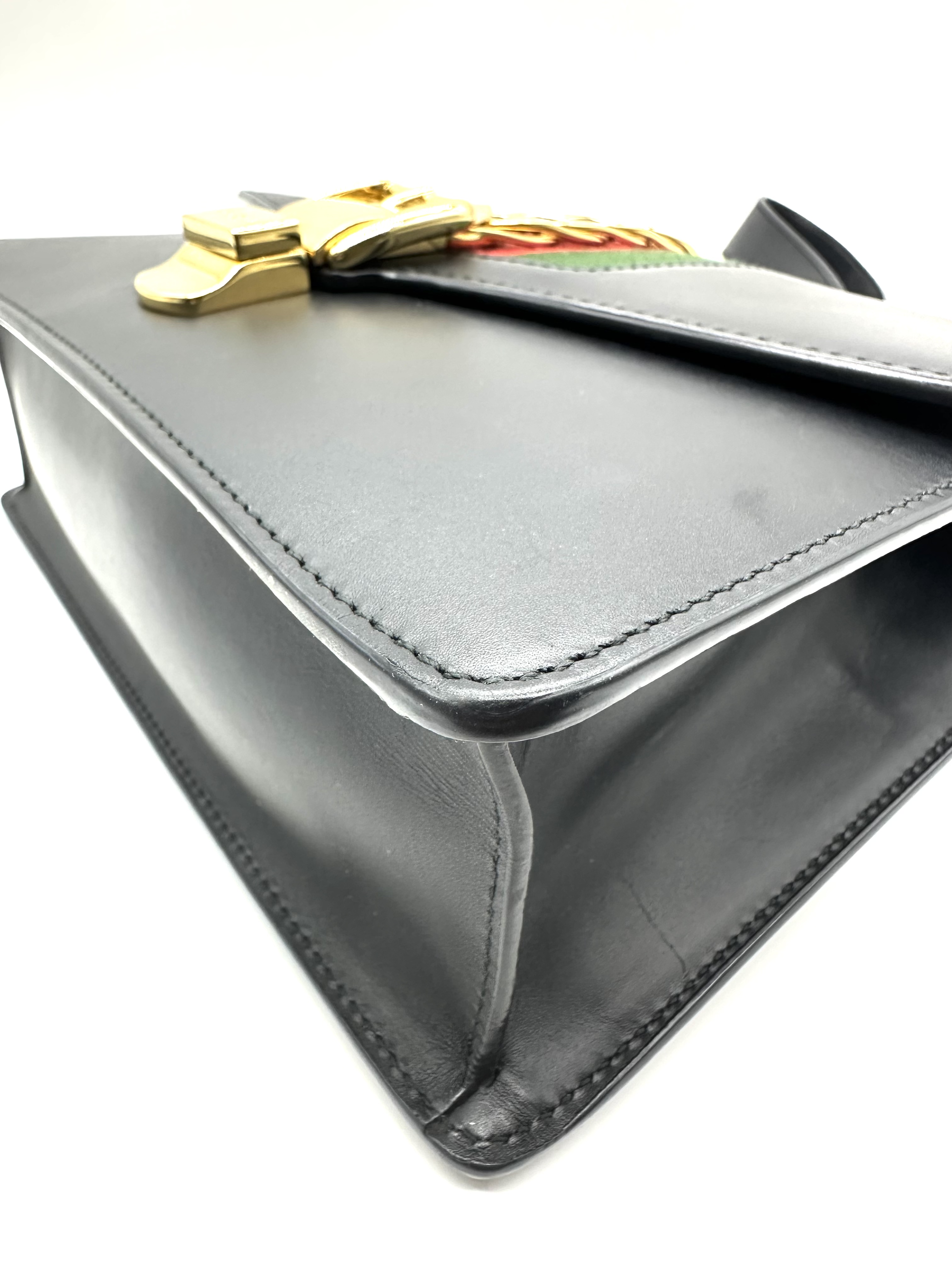 Pre-owned Gucci Sylvie Webline Shoulder Bag / Product code: 26032004