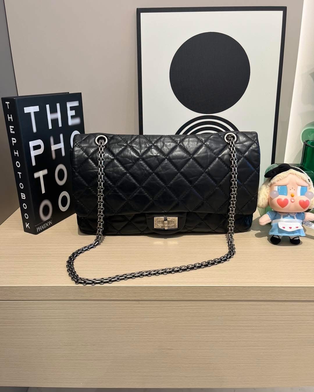 Change 2.55 classic flap large calfskin  100%Authentic,92%New ✅卡✅Dust bag✅box