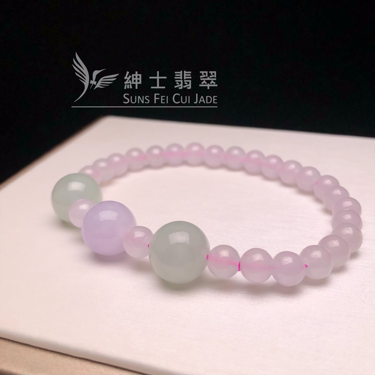 木那姐堆間會卡蘋果甜綠配冰白翡翠手串 CA00532