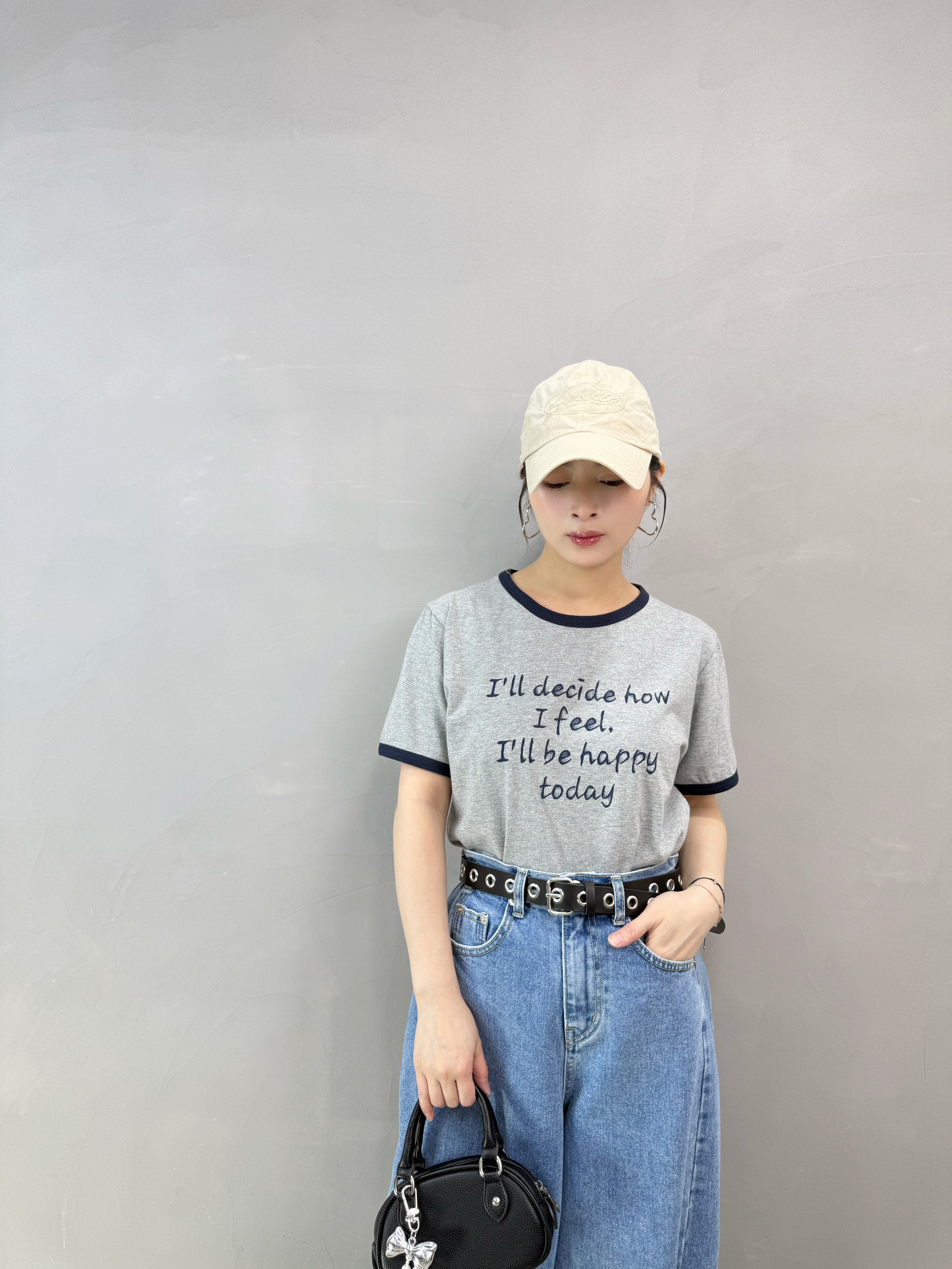 R78 拼色袖英文字Tee