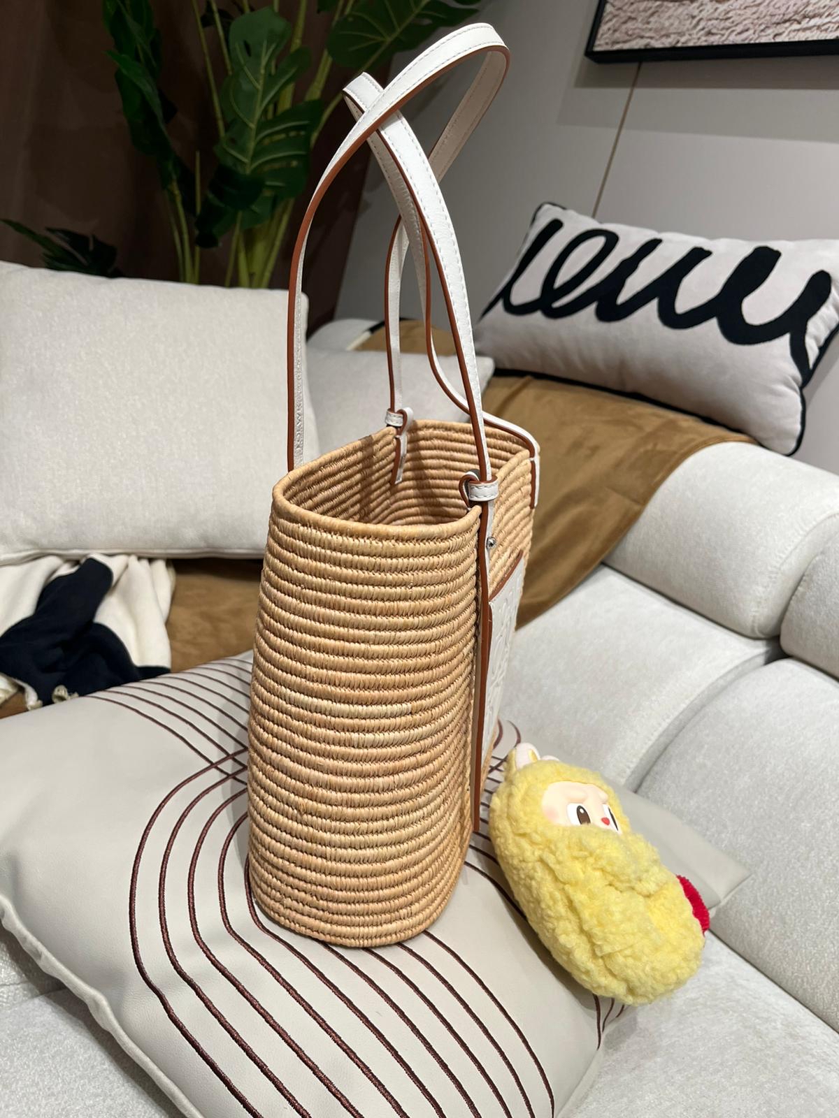 Loewe Raffia Squate Tote Bag 100%Authentic,98%new✅dust bag