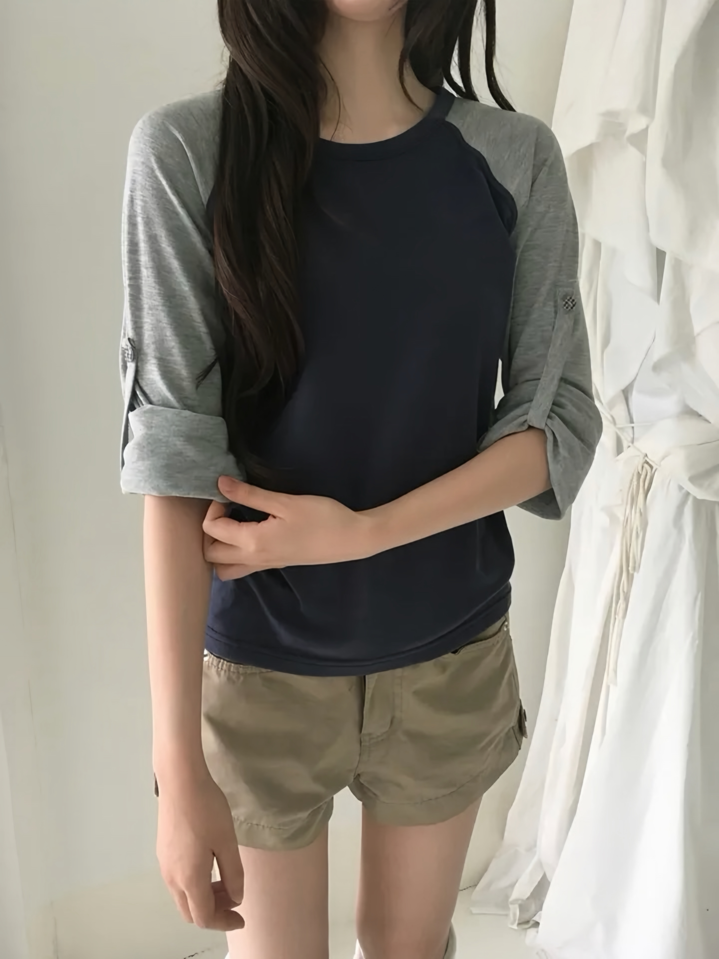 Roll-up Raglan Contrast Top