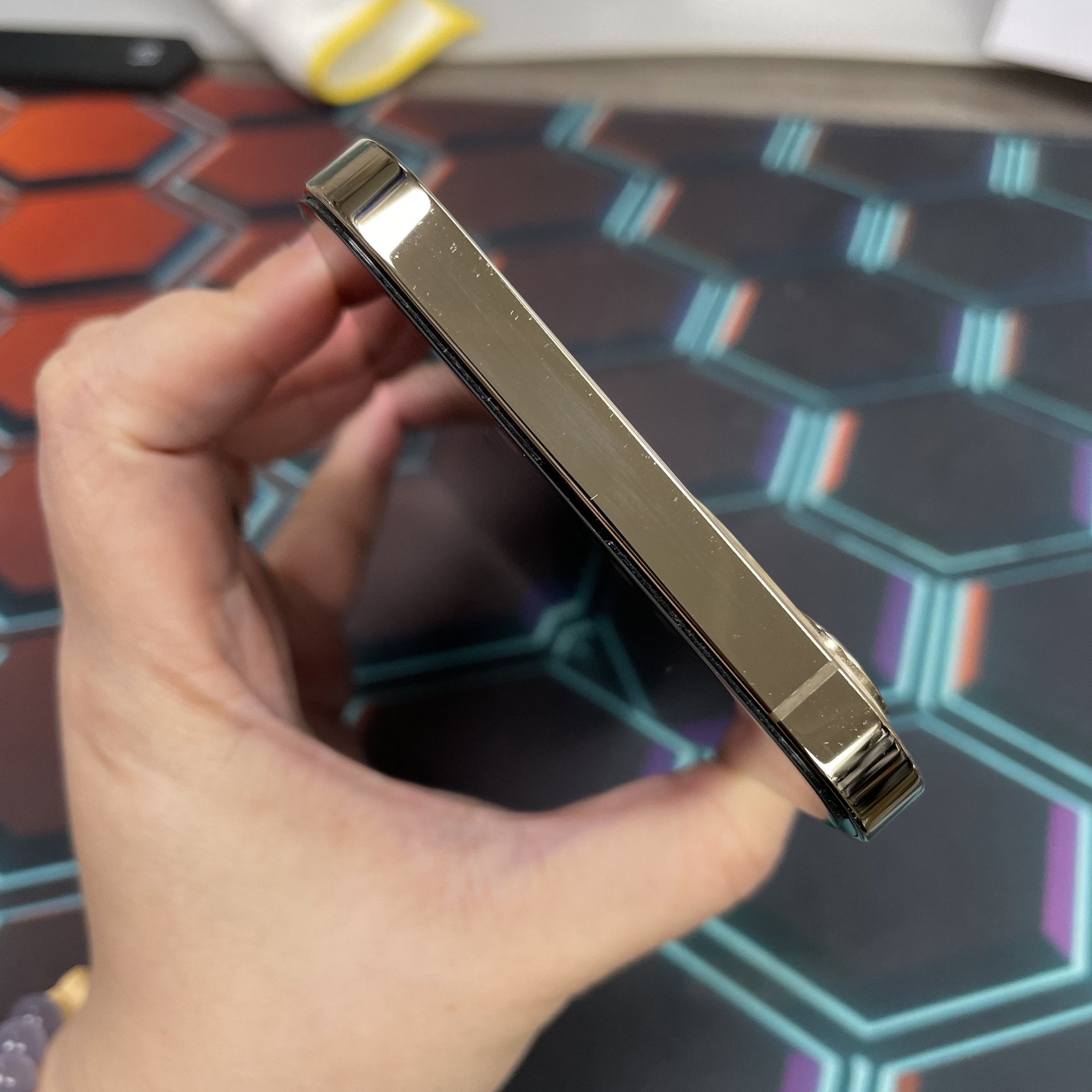 *8269 12 pro max 靚機 128GB 電70 金色 gold