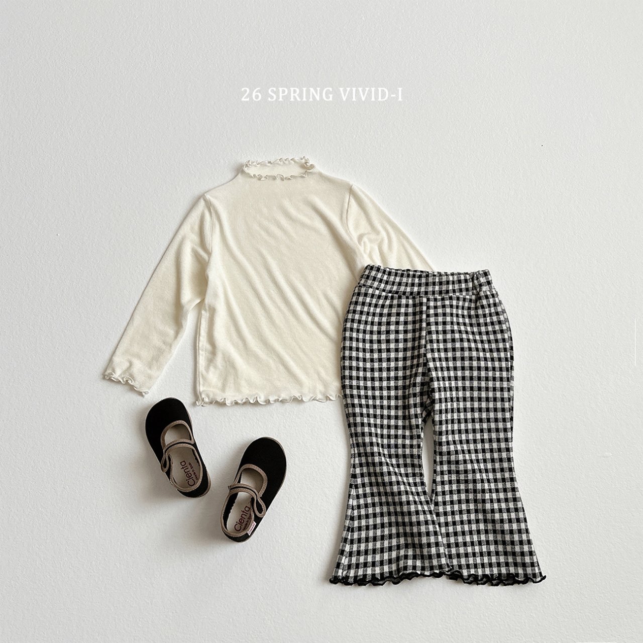 🌸預訂 韓國直送🌸🇰🇷VIVIDI三色輕薄花邊打底長袖上衣