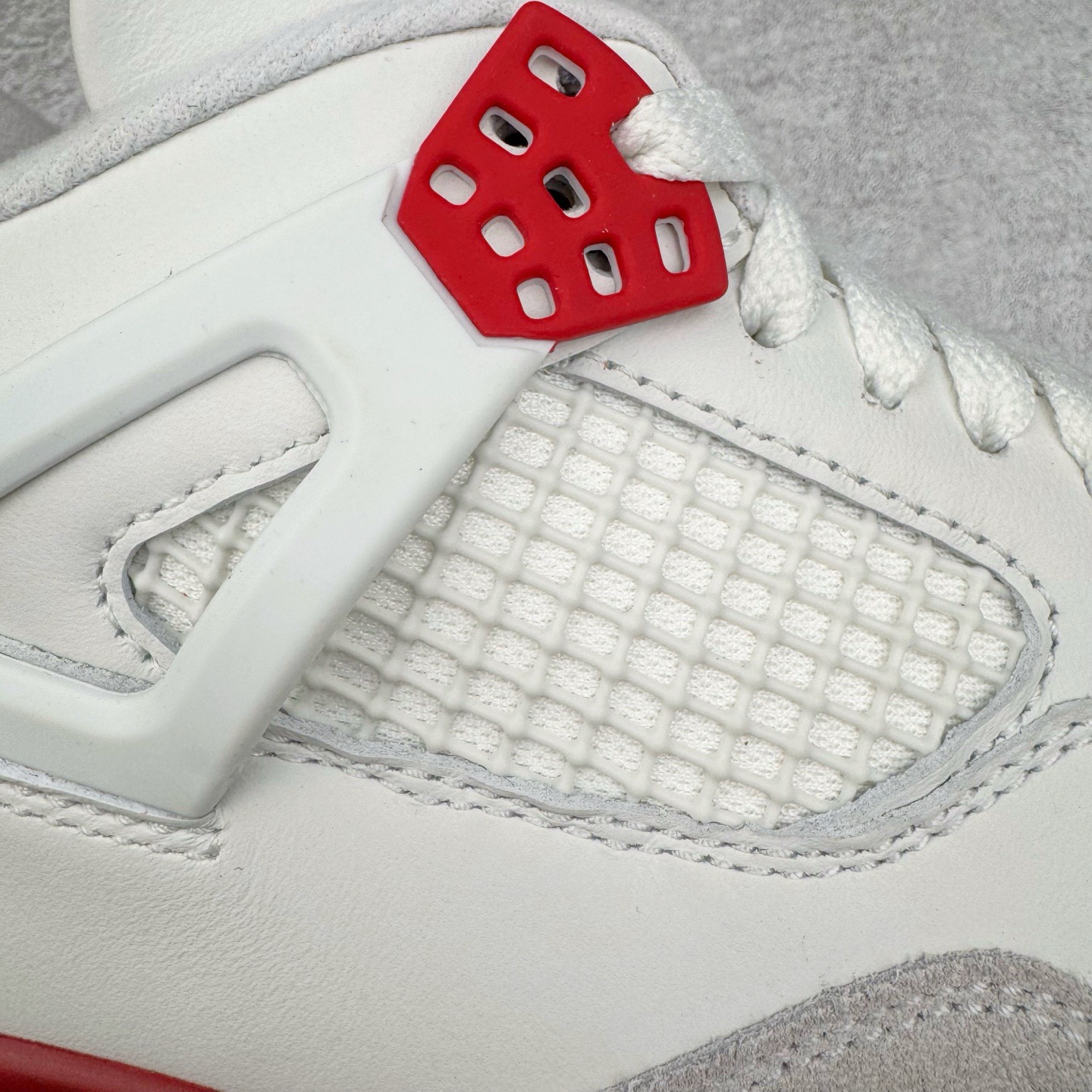 Nike SB x Air Jordan 4 Retro SP "Varsity Red" DR5415-106 