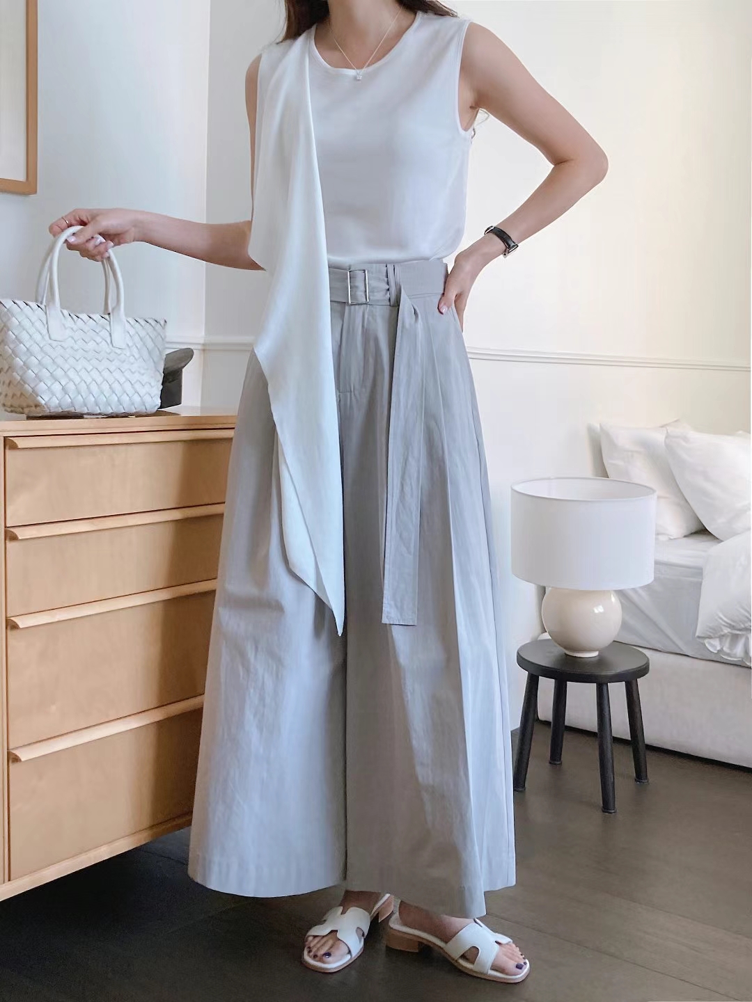 Multi-Way Draped Scarf-Neck Sleeveless Top ‖ 可多种穿法围巾领垂坠无袖上衣 KR0177741