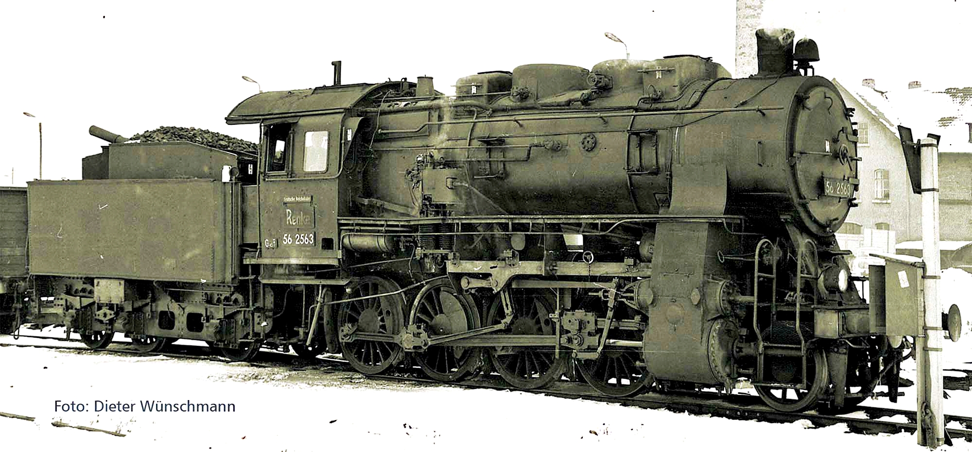 Fleischmann N scale (1:160) German Federal Railway (DB) class BR 56 2659 2-8-0 steam locomotive with tender