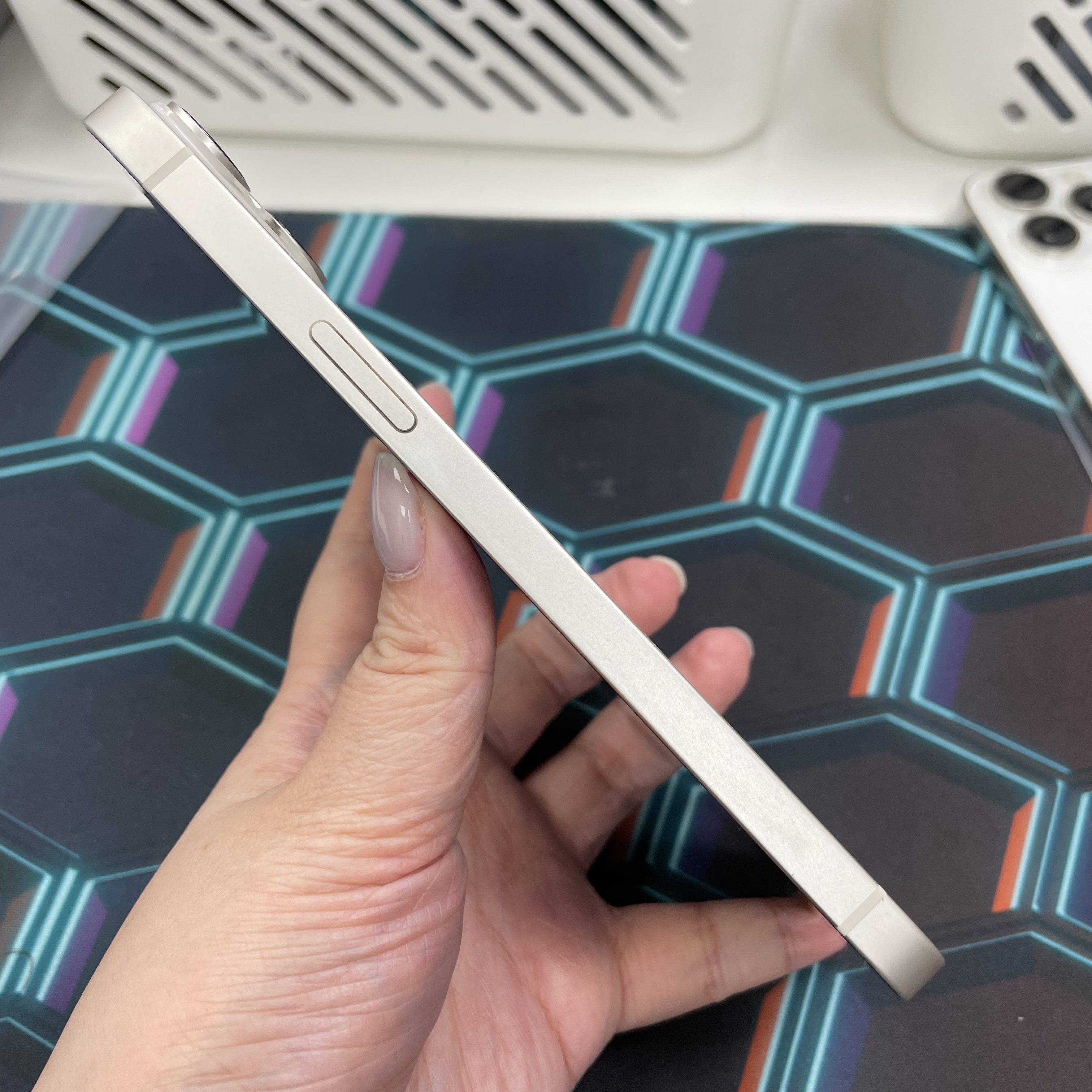 *6513 14 Plus 勁靚機 256GB 電73 白色 white