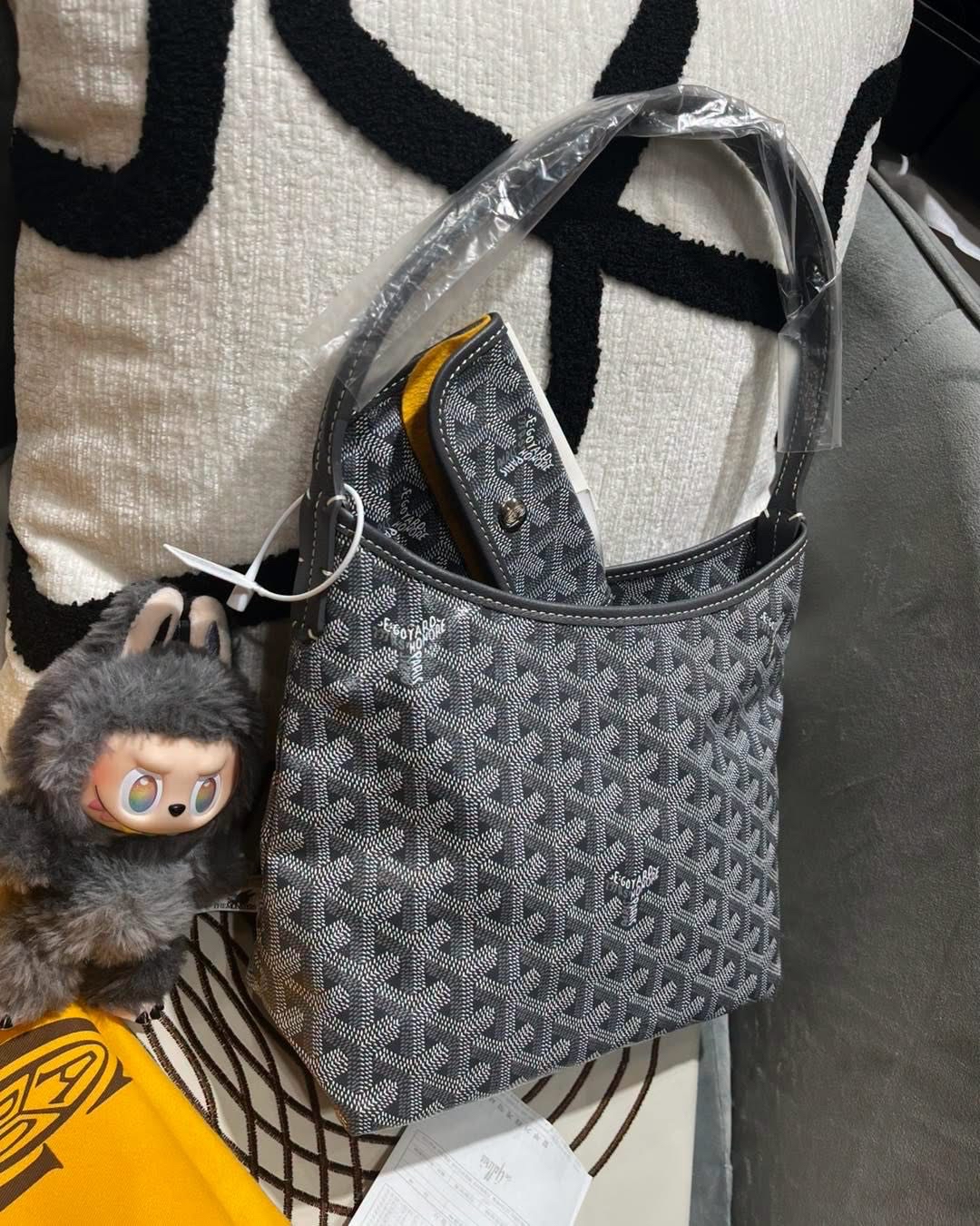 全新 Goyard boheme mini hobo bag grey 100%Authentic,100%new全新  ✅收據✅dust bag✅booklet