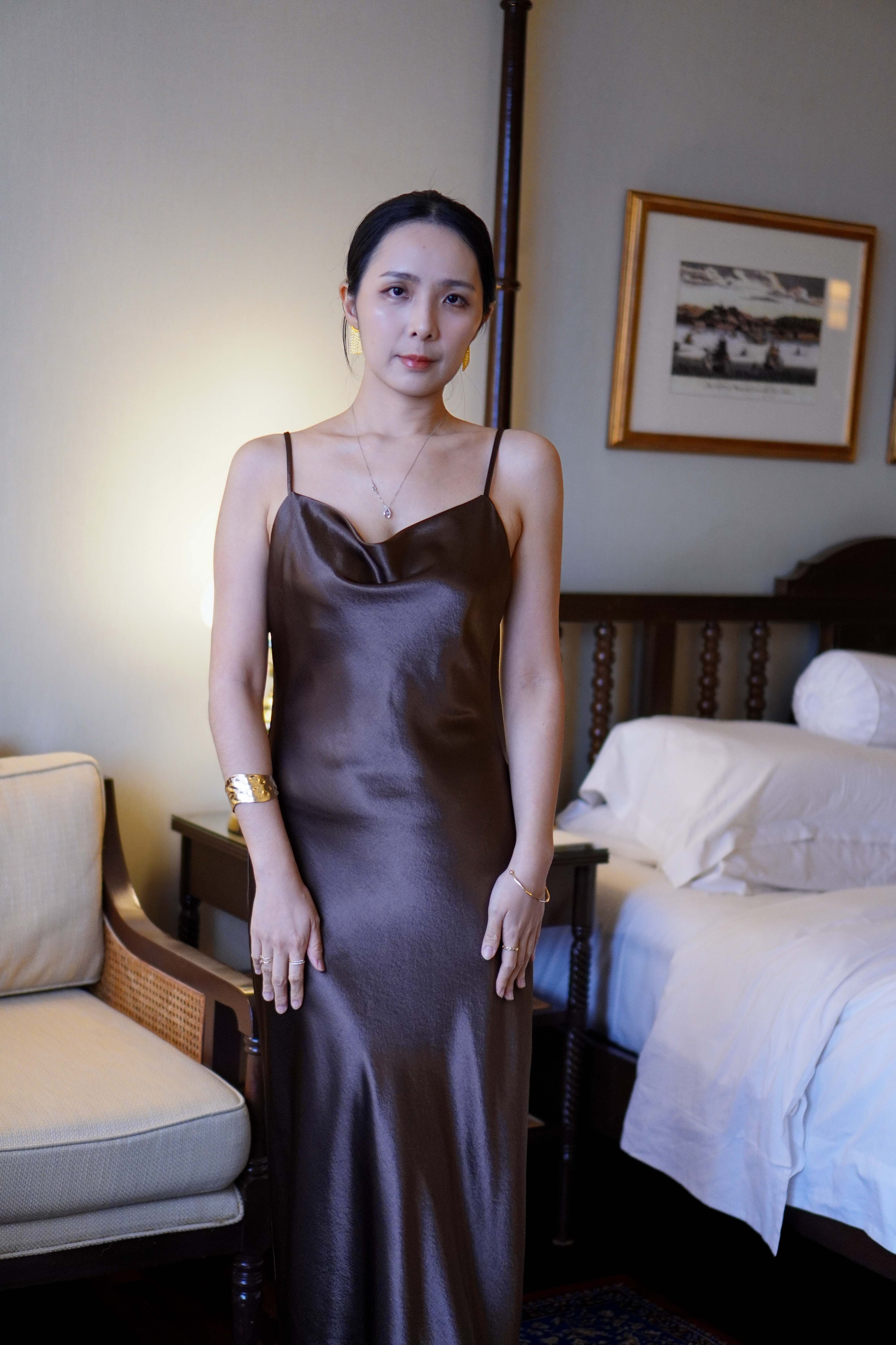 荡领缎面吊带晚宴裙 Satin Slip Dress