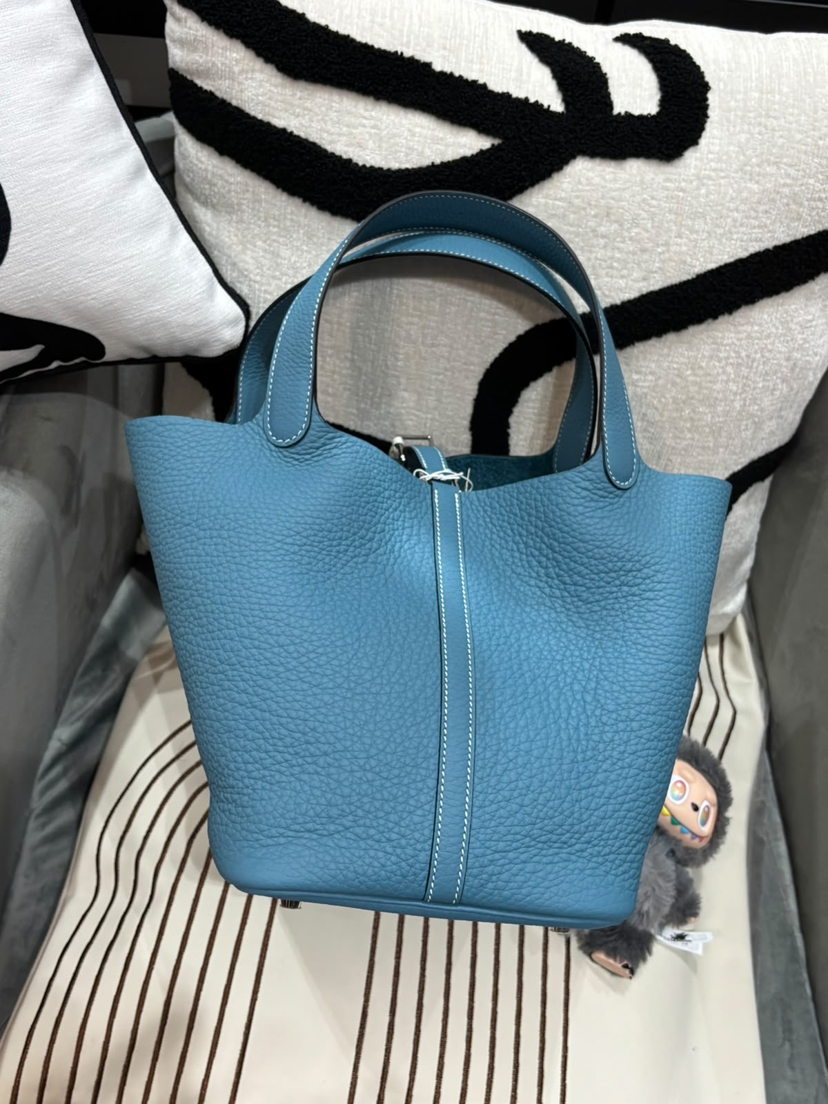 全新 Hermes Picotin 22 Stamp B blue Jean 100%Authentic, Brand New 全新 ✅Key Lock✅Dust bag✅Box