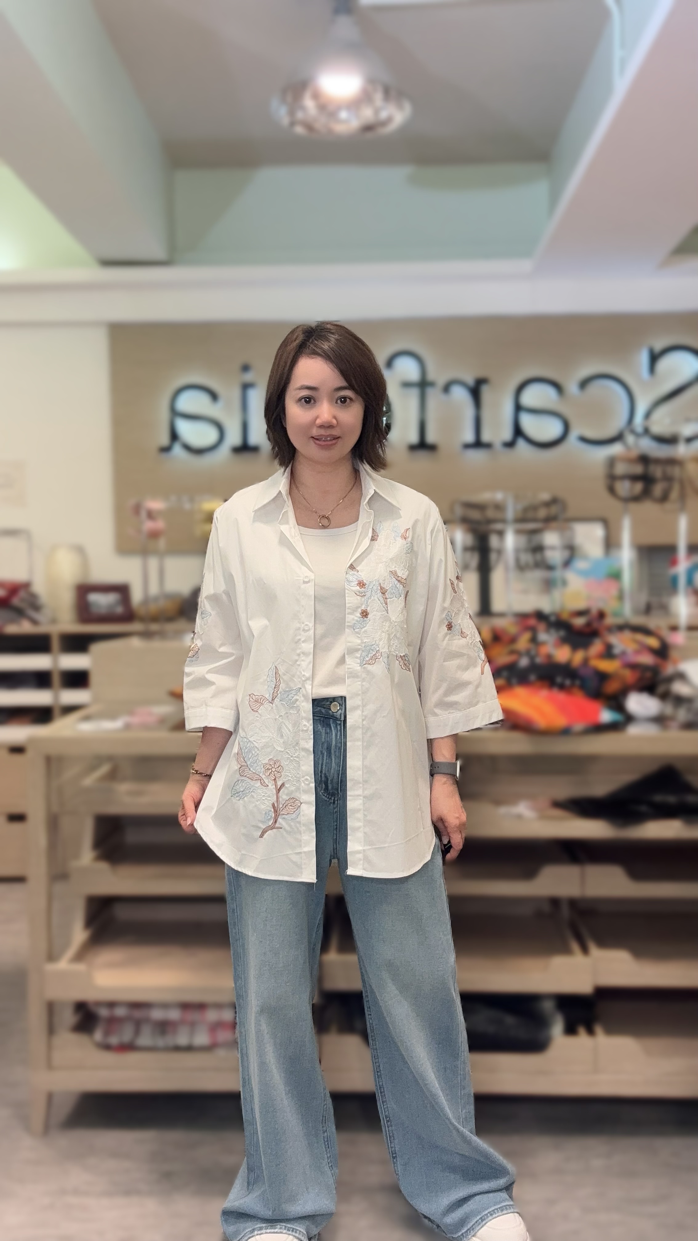 [訂購] A41 手工刺繡衫
