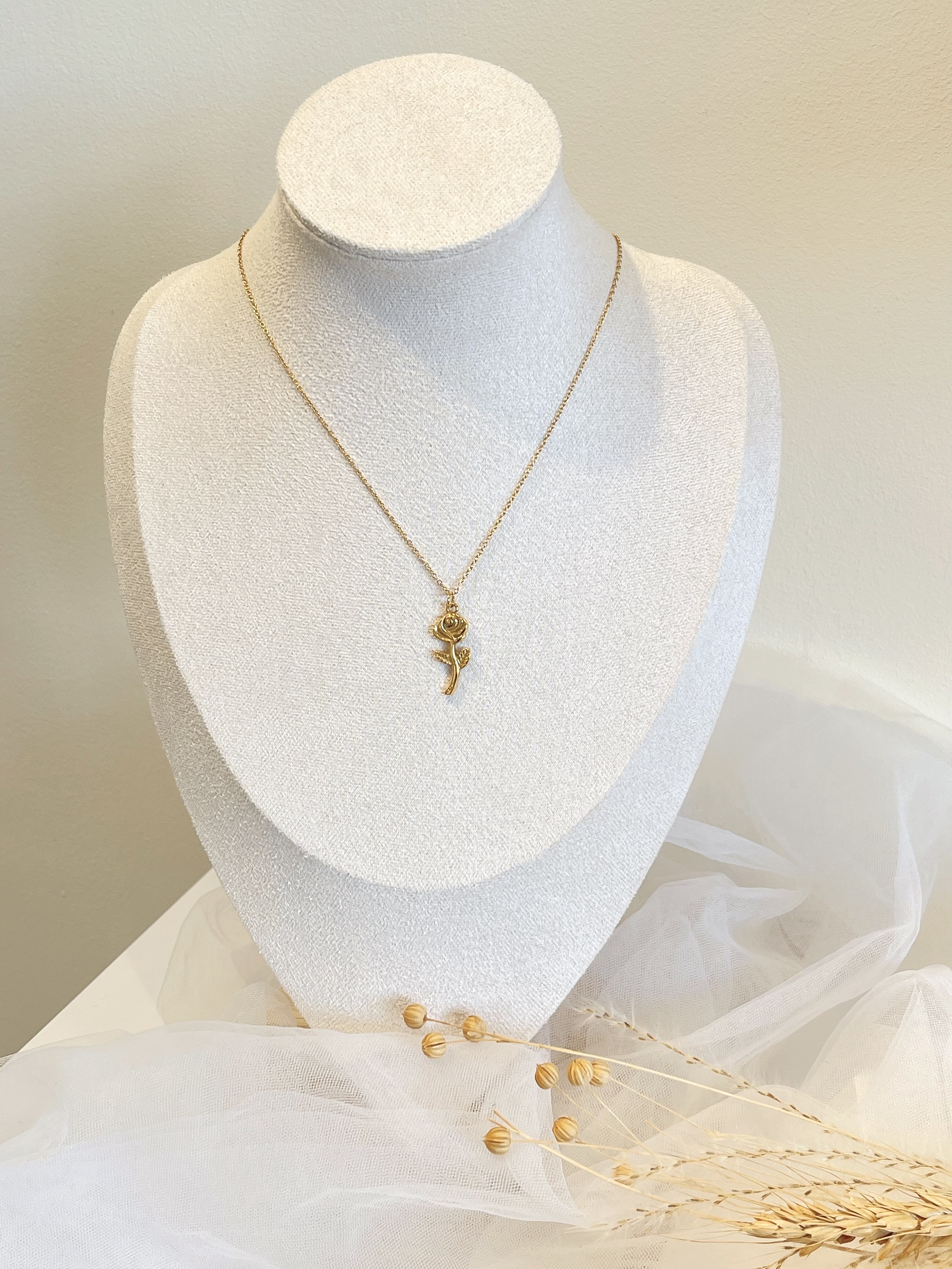 小众系列玫瑰花束钛钢项链