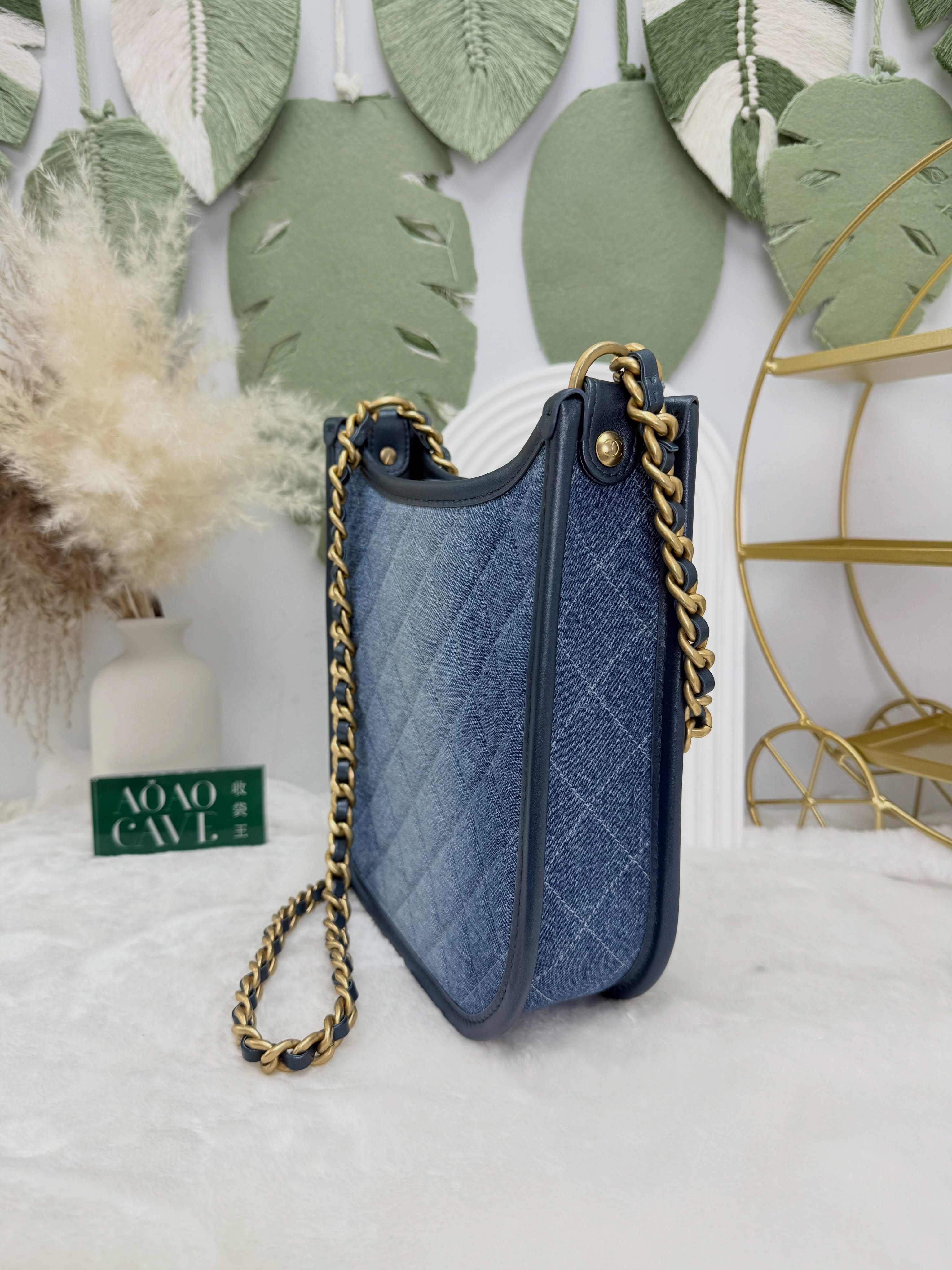 Chanel👜 PRE OWNED 🛍️24S牛仔漸變 Hobo 晶片款 一長一短雙肩帶 全套💙