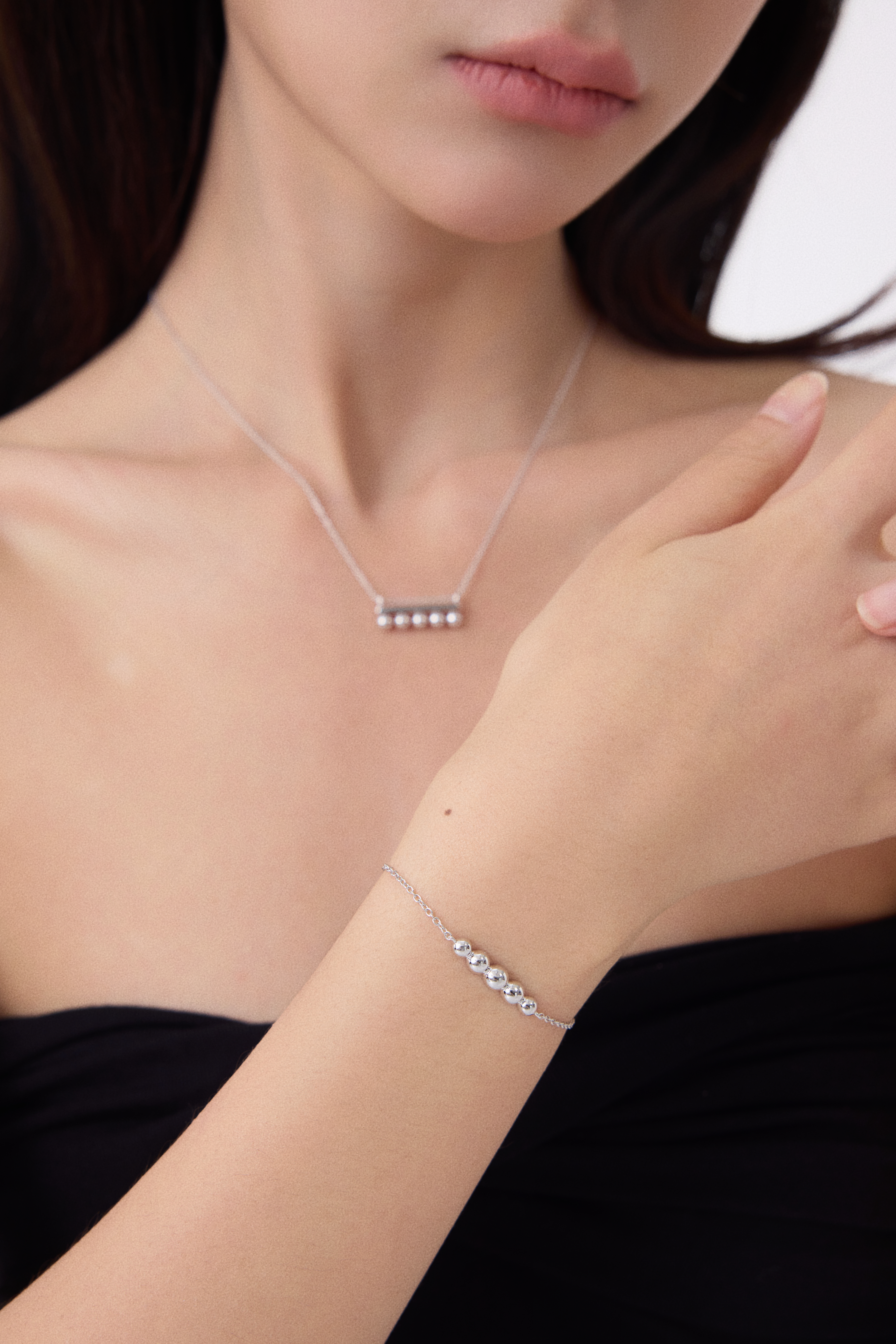 Silver Balance Beam Necklace 