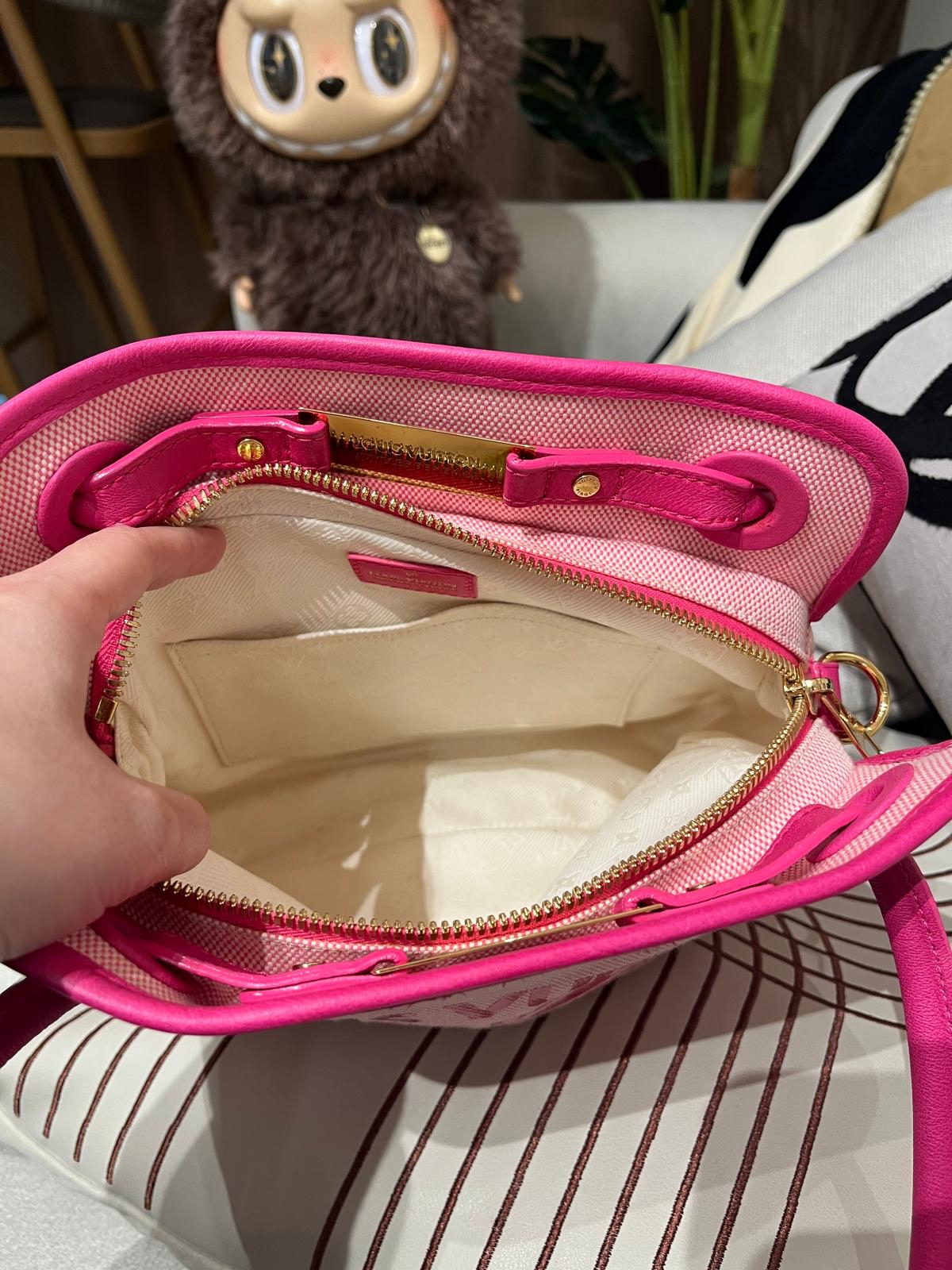 Lv CRUISE LINE RIDER M92809 SHOULDER BAG 100%Authentic,95%new ✅key lock✅dust bag 