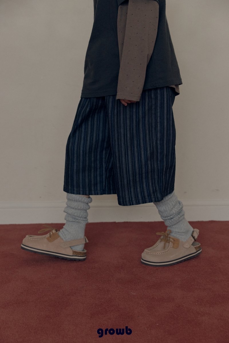Growb | Falling Pants