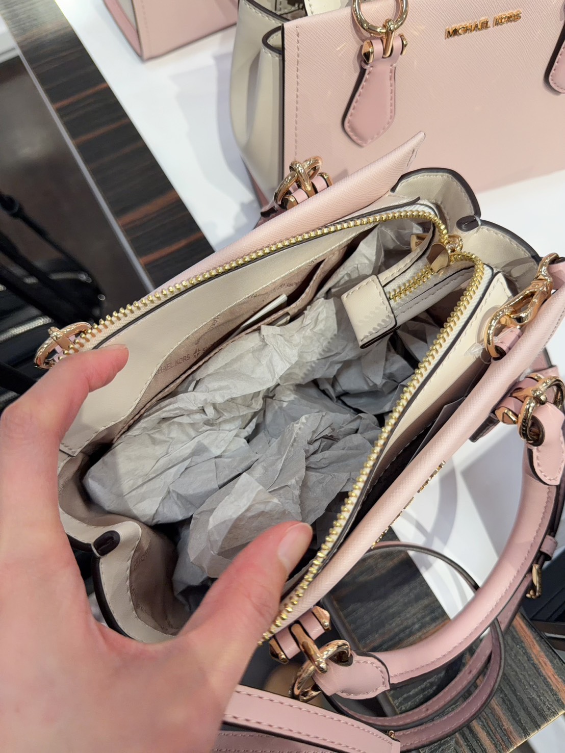 香港現貨-Michael Kors Outlet Marilyn Saffiano Leather Messenger Bag pink