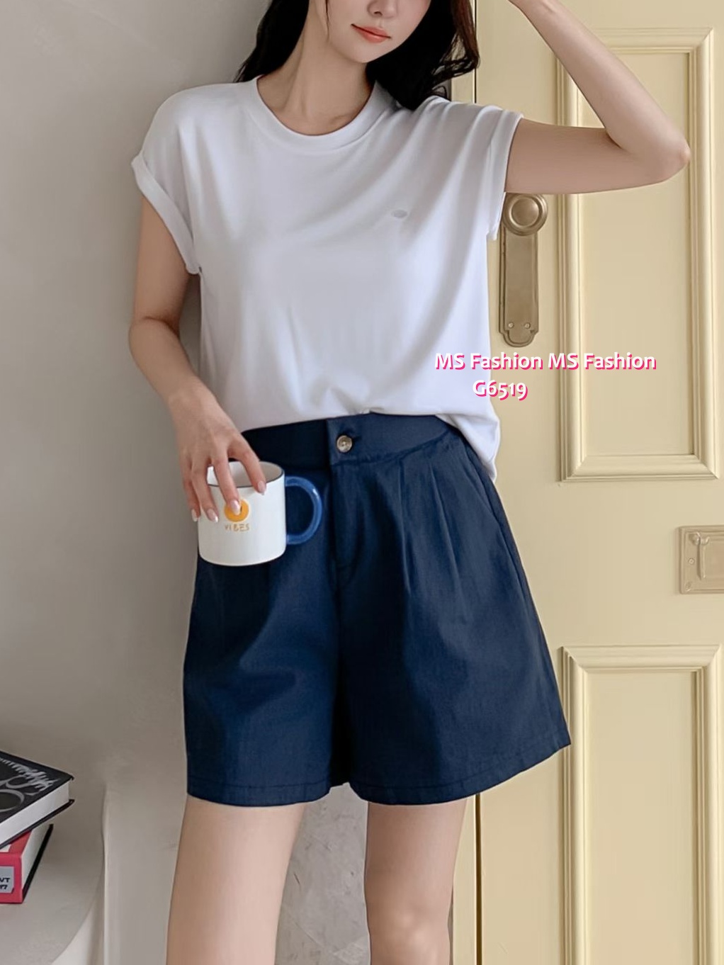 G6519 小飾扣摺袖top