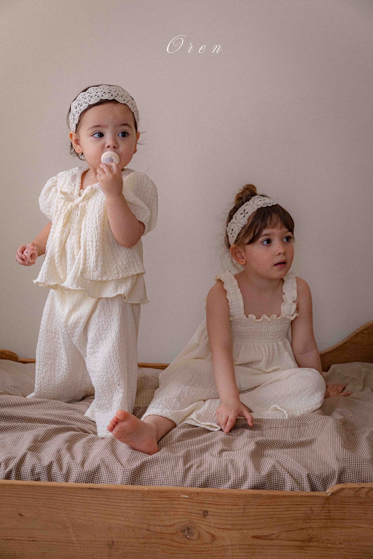 ☀️預訂 韓國直送☀️🇰🇷Oren Vienna兩色荷葉邊吊帶背心外套長褲三件套裝