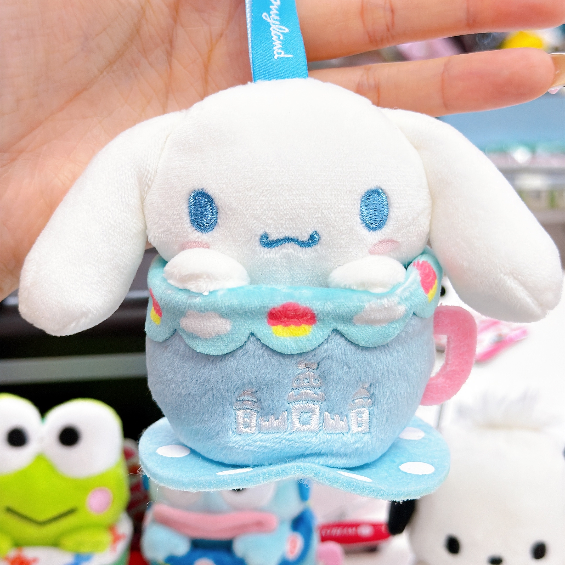 日本直送Sanrio 日本九州和諧樂園Harmonyland 新款咖啡杯掛飾 