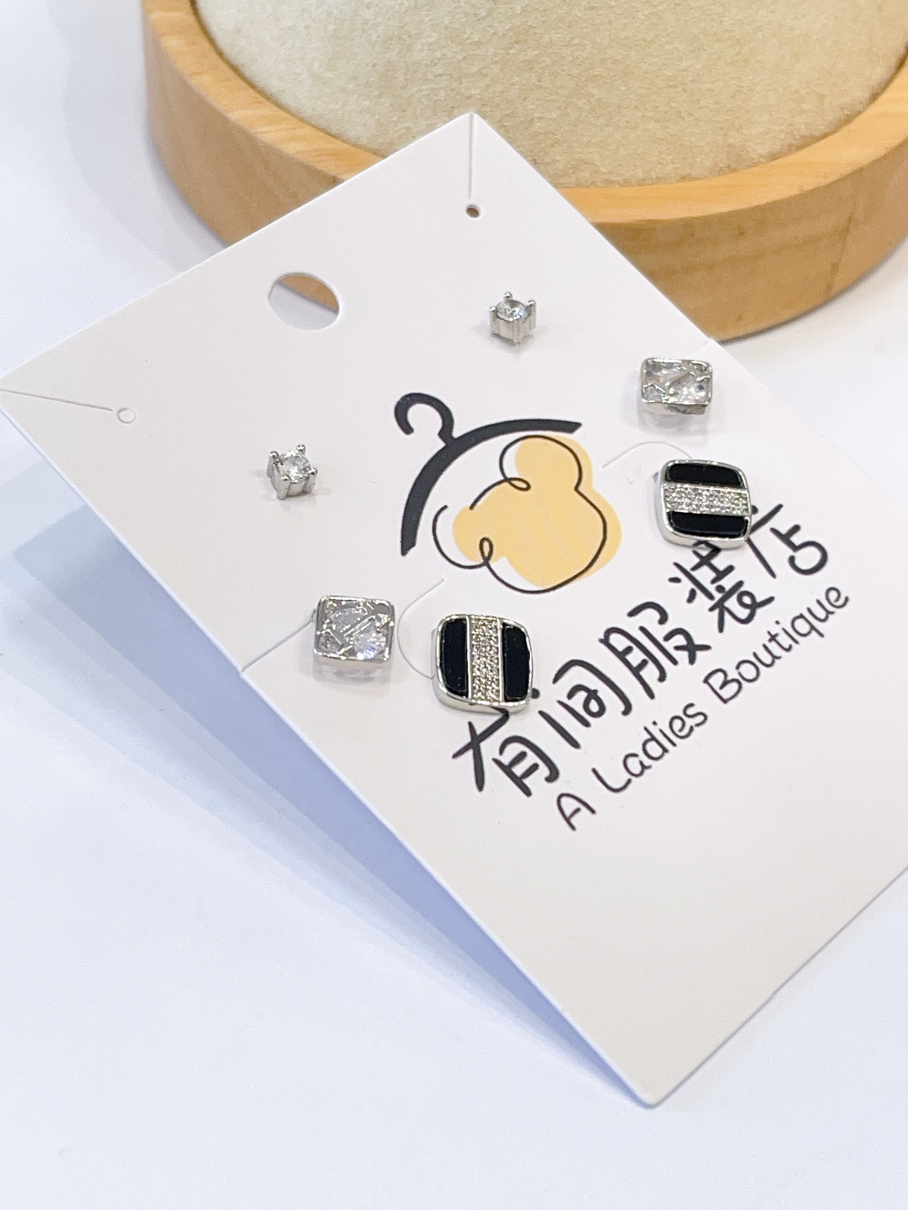 洋气方形镶钻耳环套装