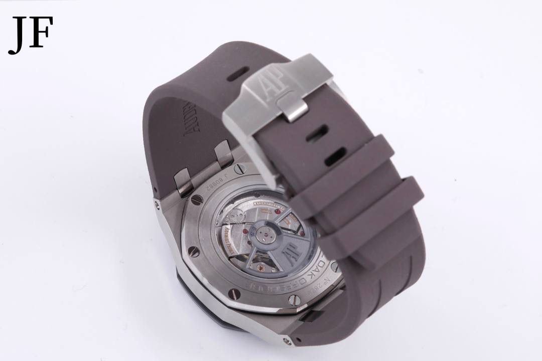 🚀精品 AP 皇家橡树离岸型 大熊猫计时码表 AP 26400 精钢表壳 陶瓷表圈 双面蓝宝石镜面 3126机芯 橡胶表带 精钢针扣 直径44mm💯