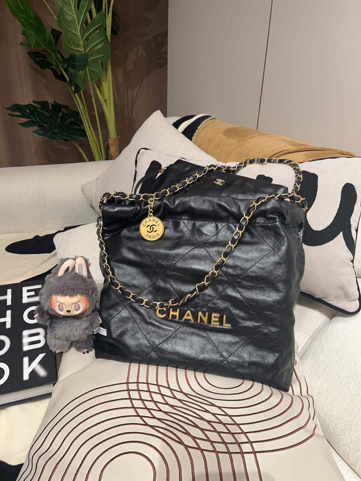 Chanel 22 Small AS1160 黑色牛皮，金鏈100%Uthentic, 98%New ✅晶片✅Dust bag✅Pouch