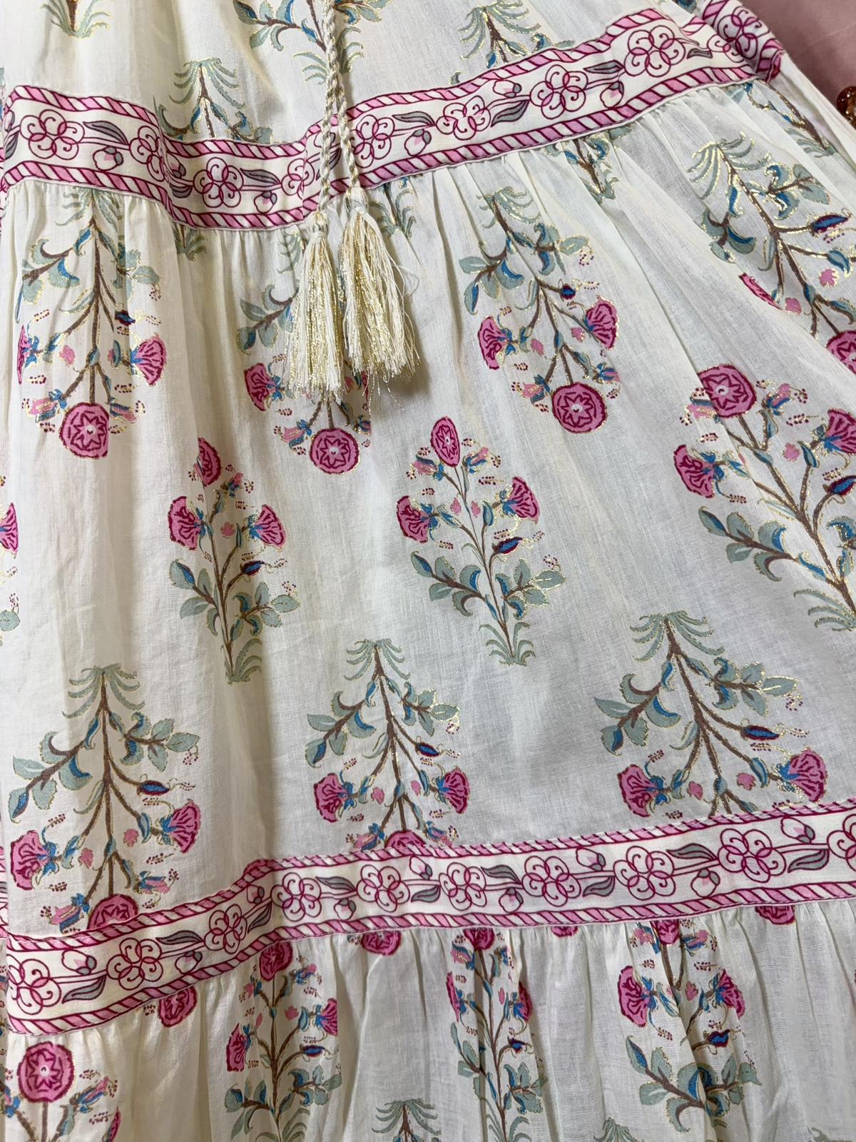 Milky Cottage Floral 4-Rope OP 44" #1463