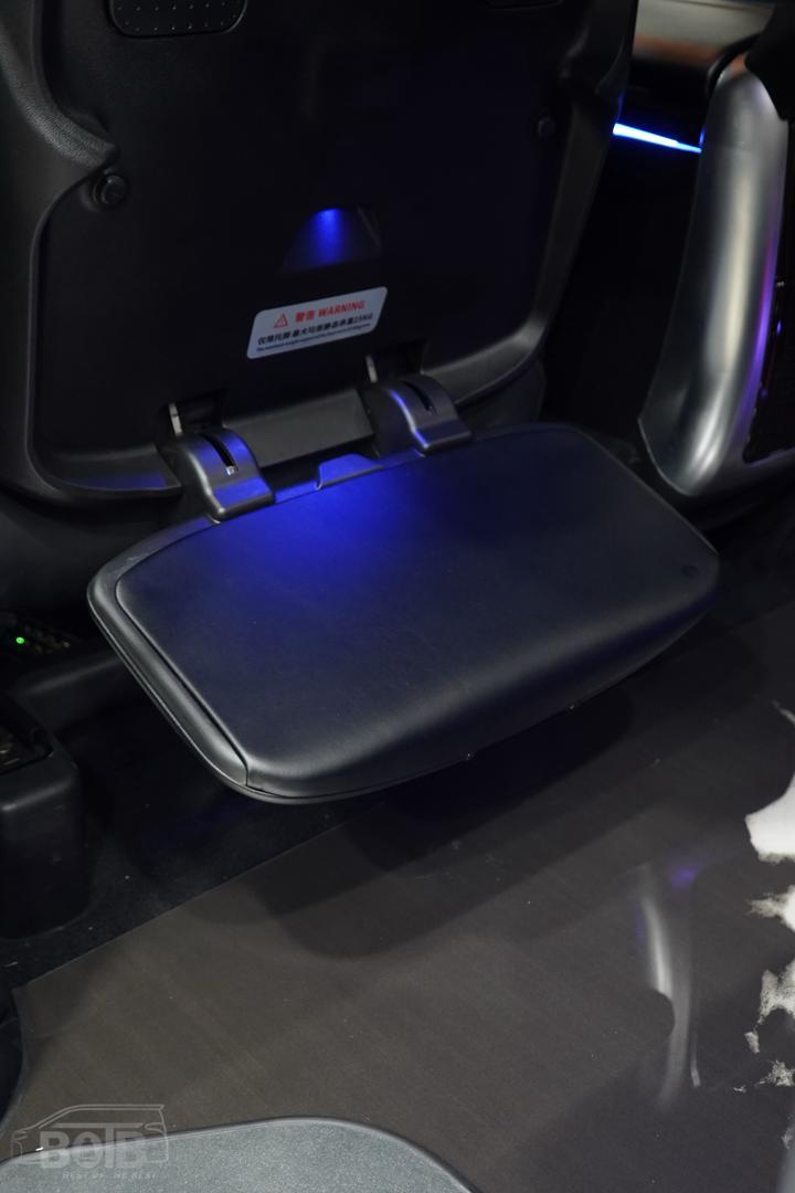 HIACE DIGITAL TABLE / AGH30-DGT-14001-SH