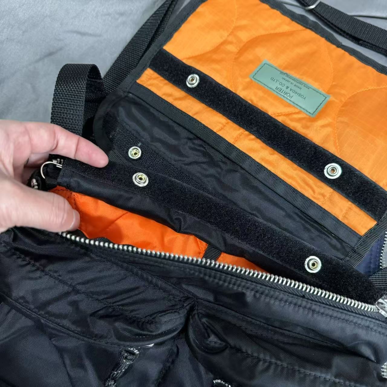 日系🇯🇵 PORTER 戶外防水斜揹袋