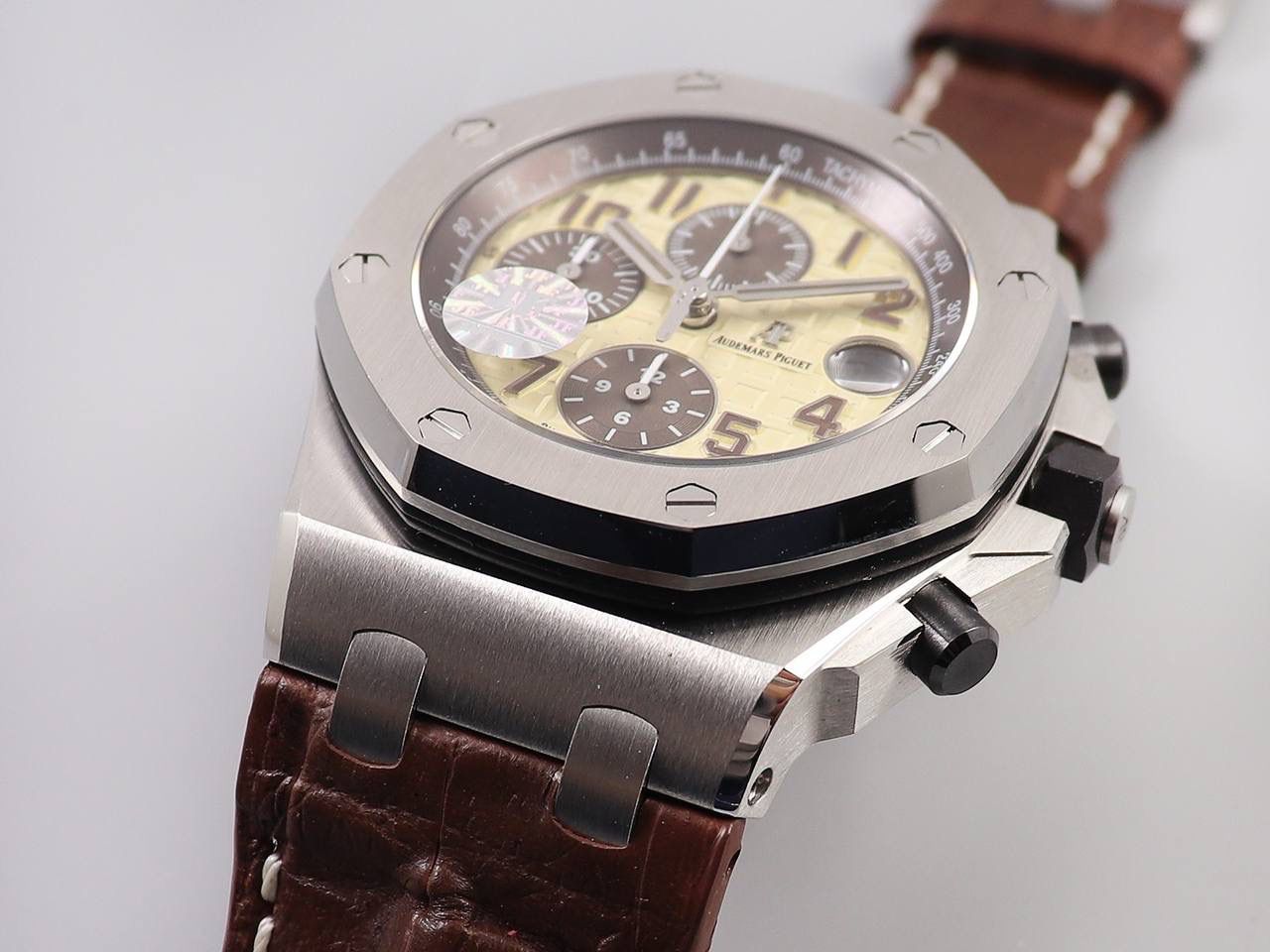 AP 26470st巧克力V2版经典a p计时款式之一 搭载复刻原版3126机芯 直径42mm 厚度15.6mm 🔥注：JF的所有3126机芯系列是目前市面上壳身最薄和复刻程度最强的版本🔥🔥