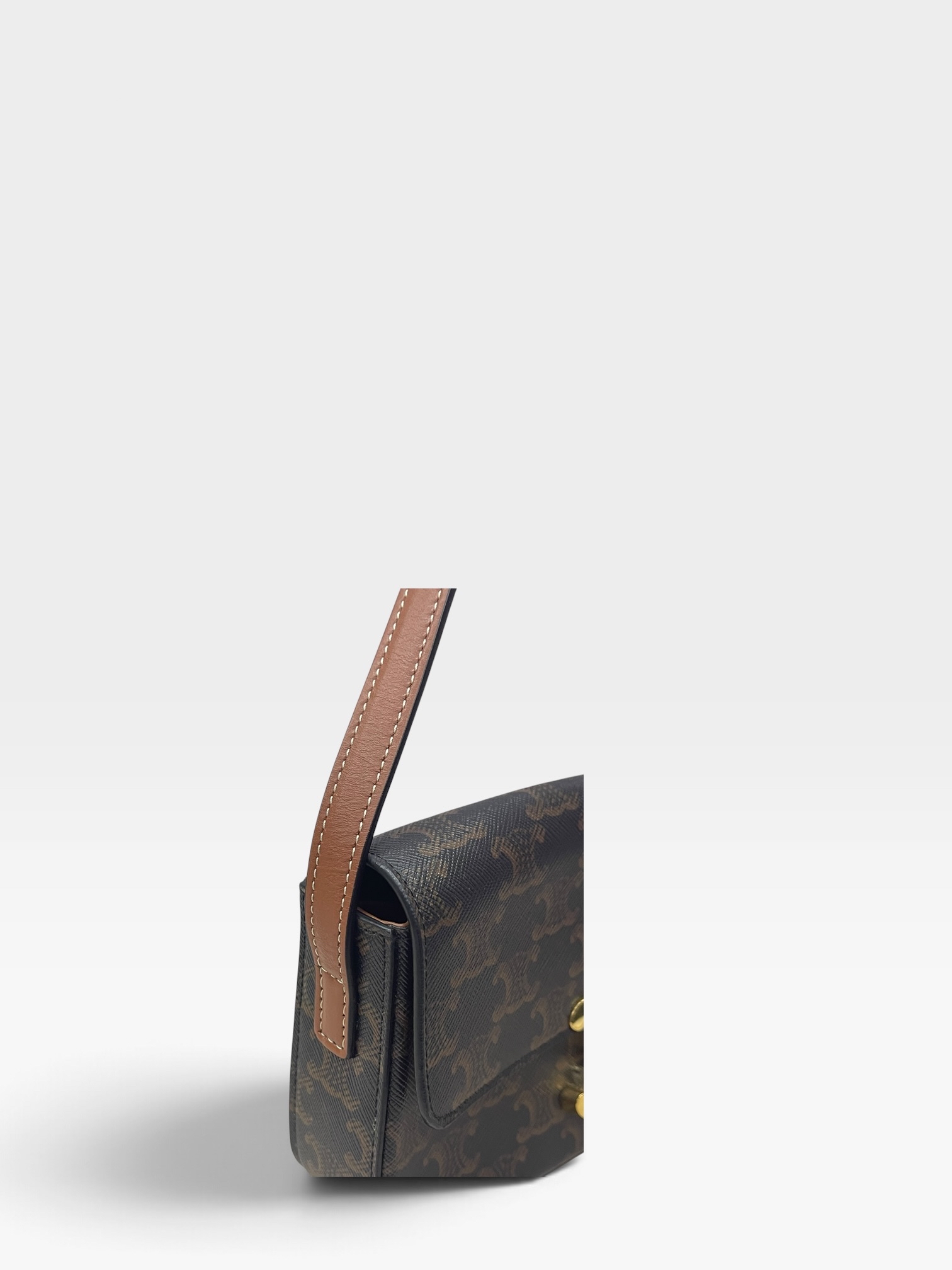 Pre-Owned CELINE Triomphe / Product Code: 102914