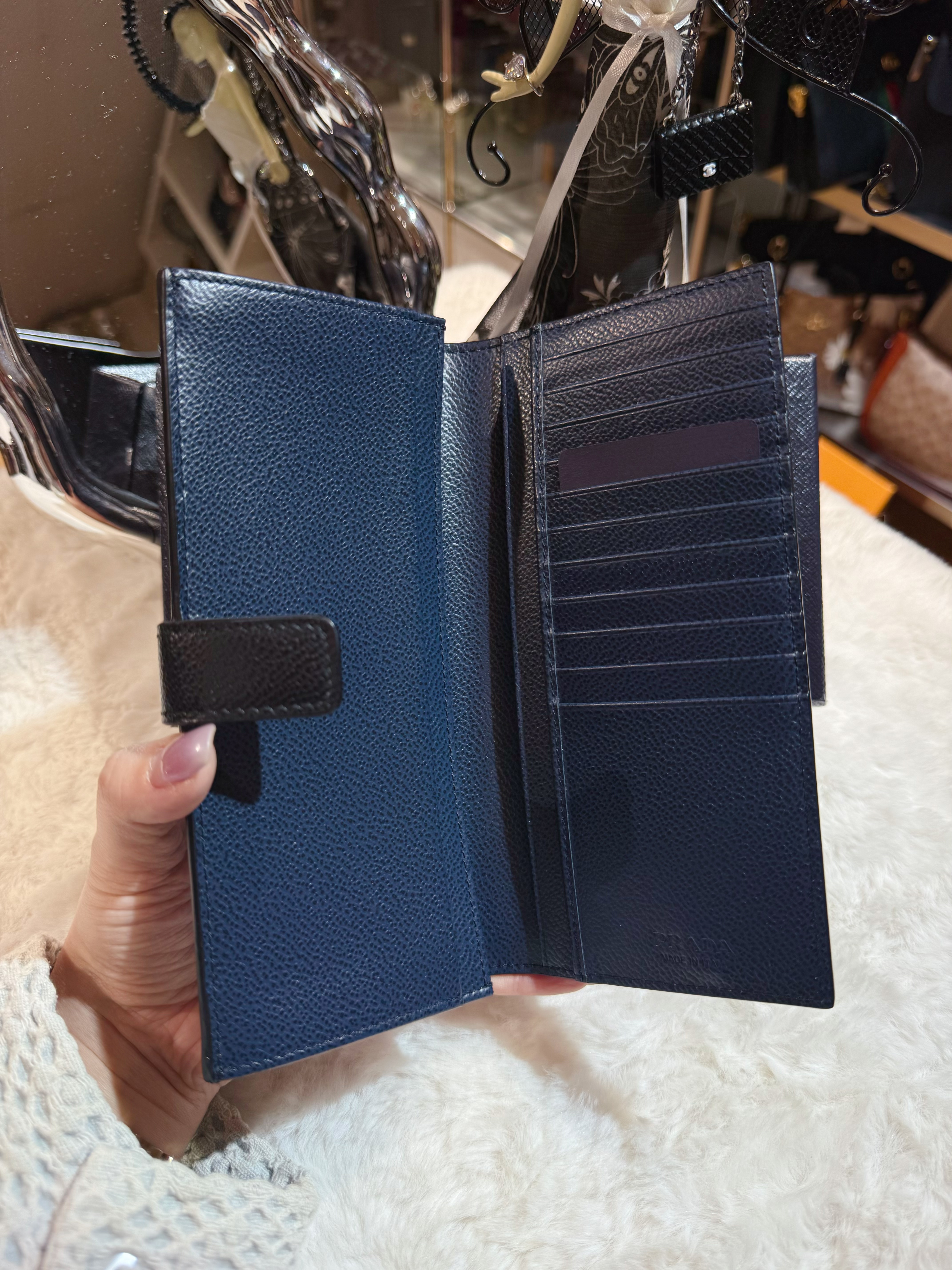 Prada slim wallet pebb/blk/navy