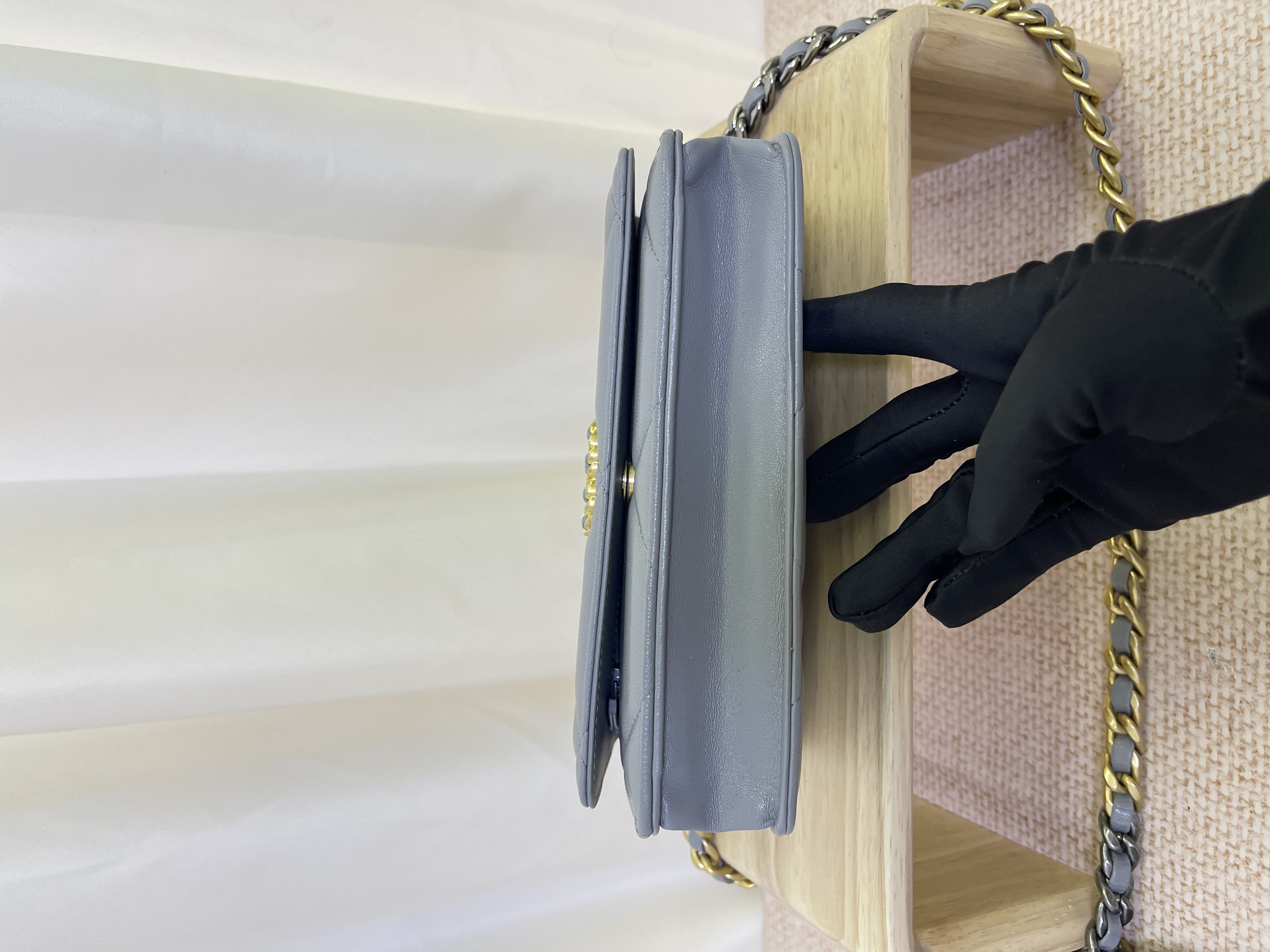 直播貨品 |  [1個-$100 2個-$300］BB05