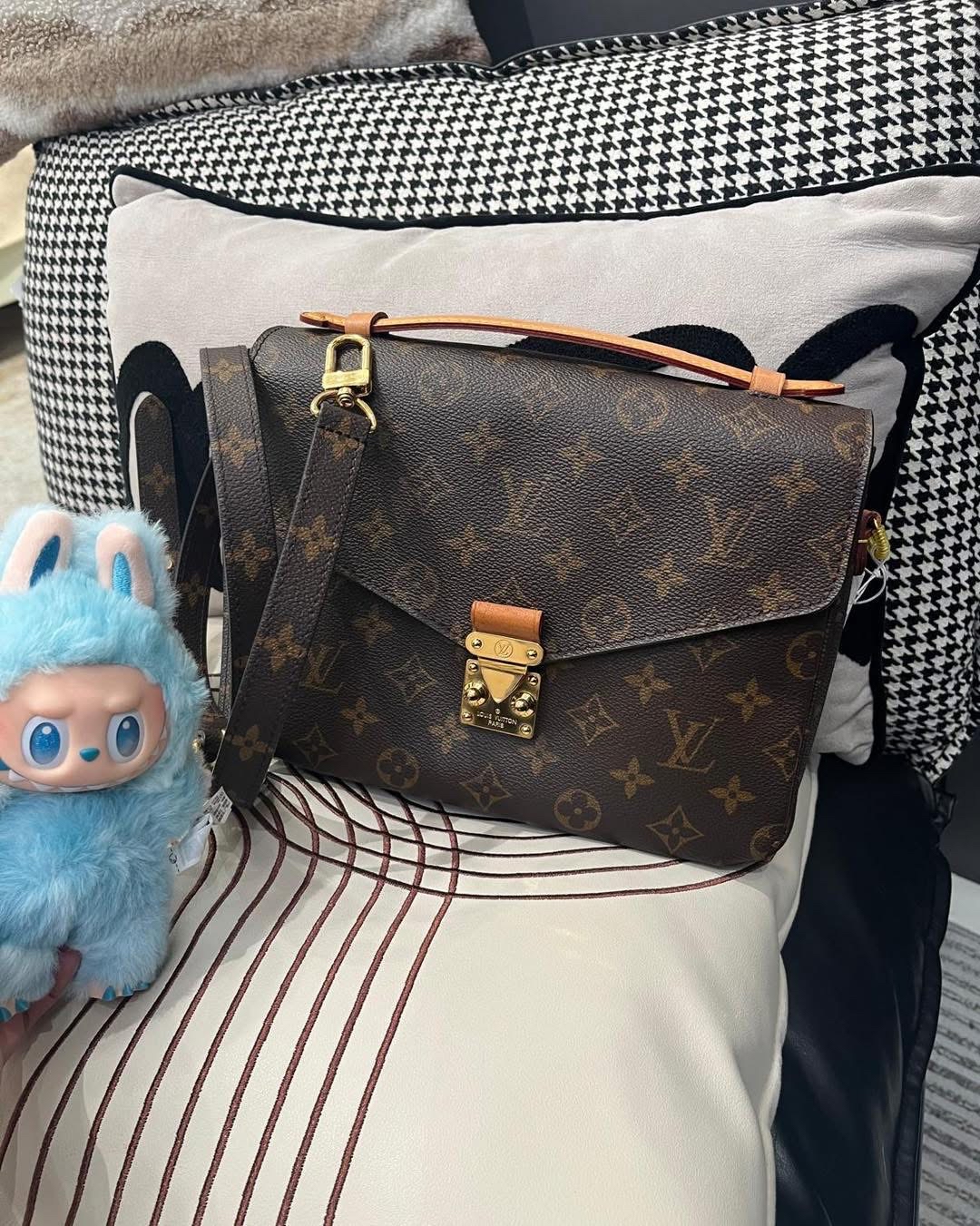 Lv Metis pochette monogram 2way bag  100%Authentic,95%new✅dust bag 