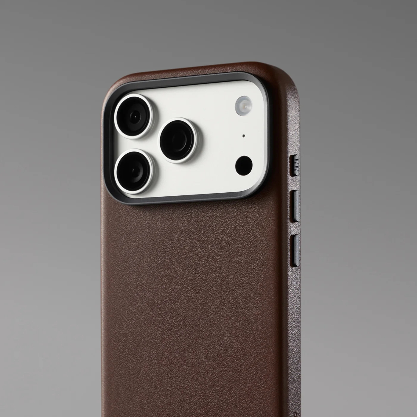 Nomad Traditional(Nomad Leather) Leather Case For iPhone18/17Pro