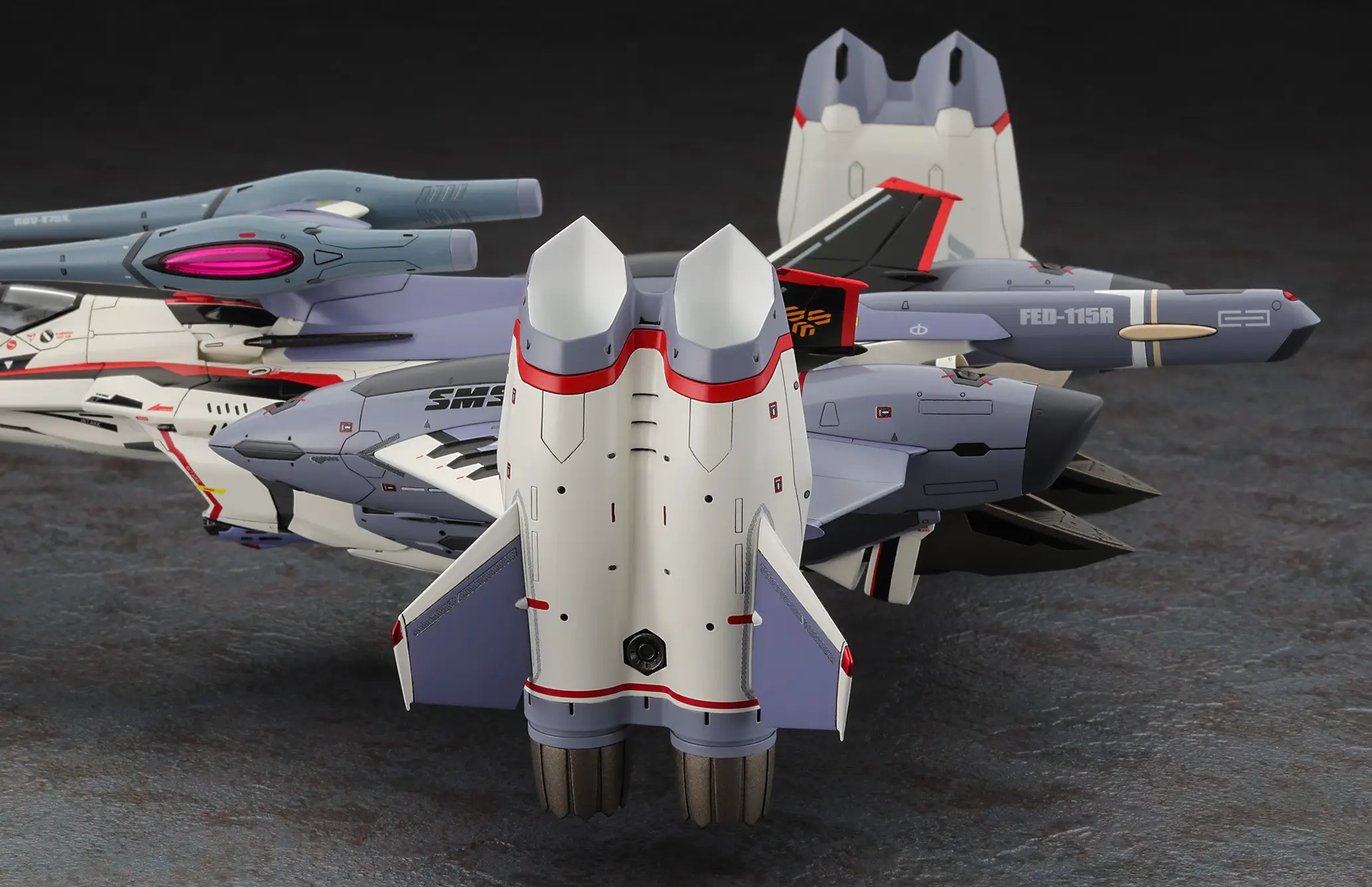 1/72 VF-25F Tornado Messiah Macross Frontier (Atmospheric Specification)
