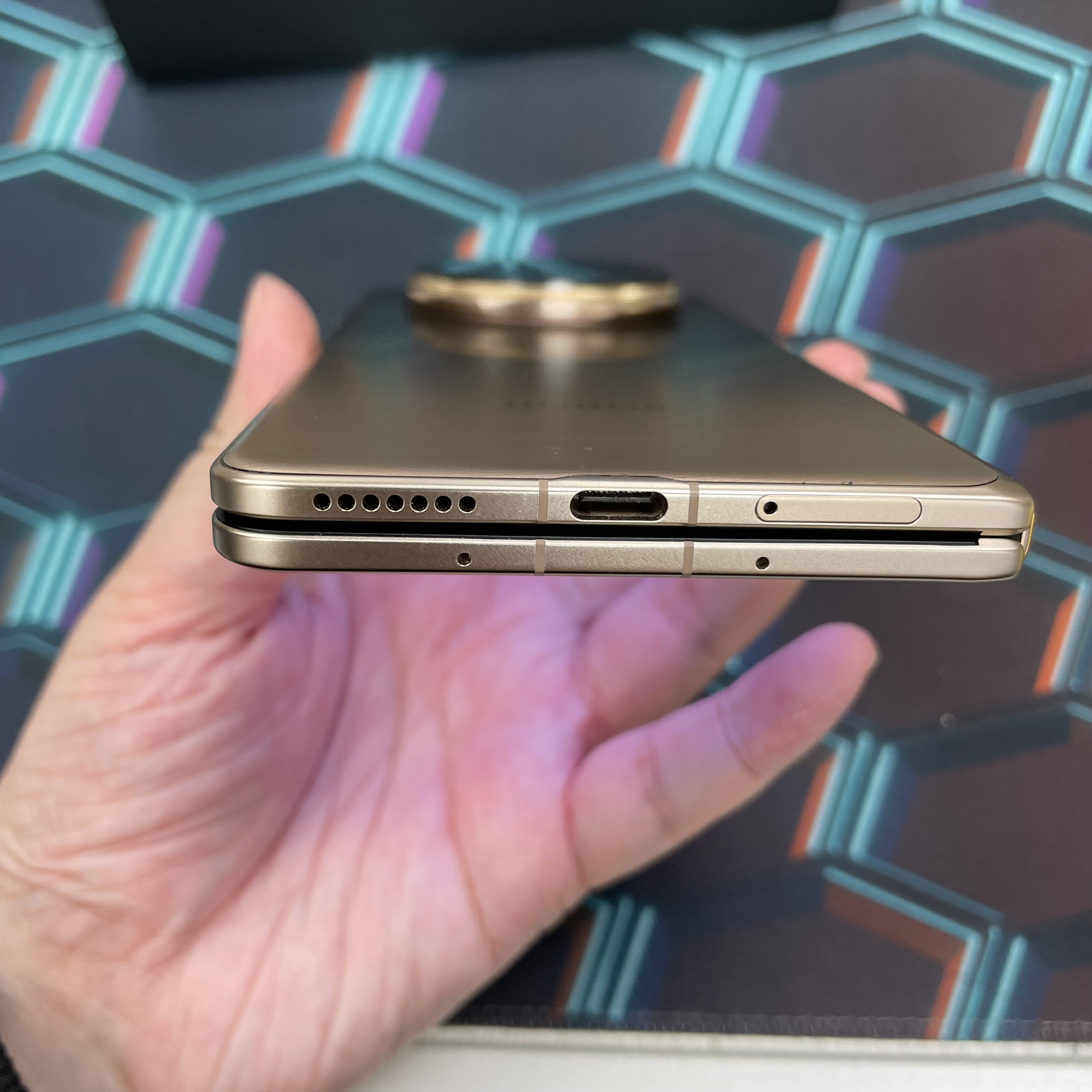 *6113 Honor Magic V5 完美機 16+512GB 金色 gold