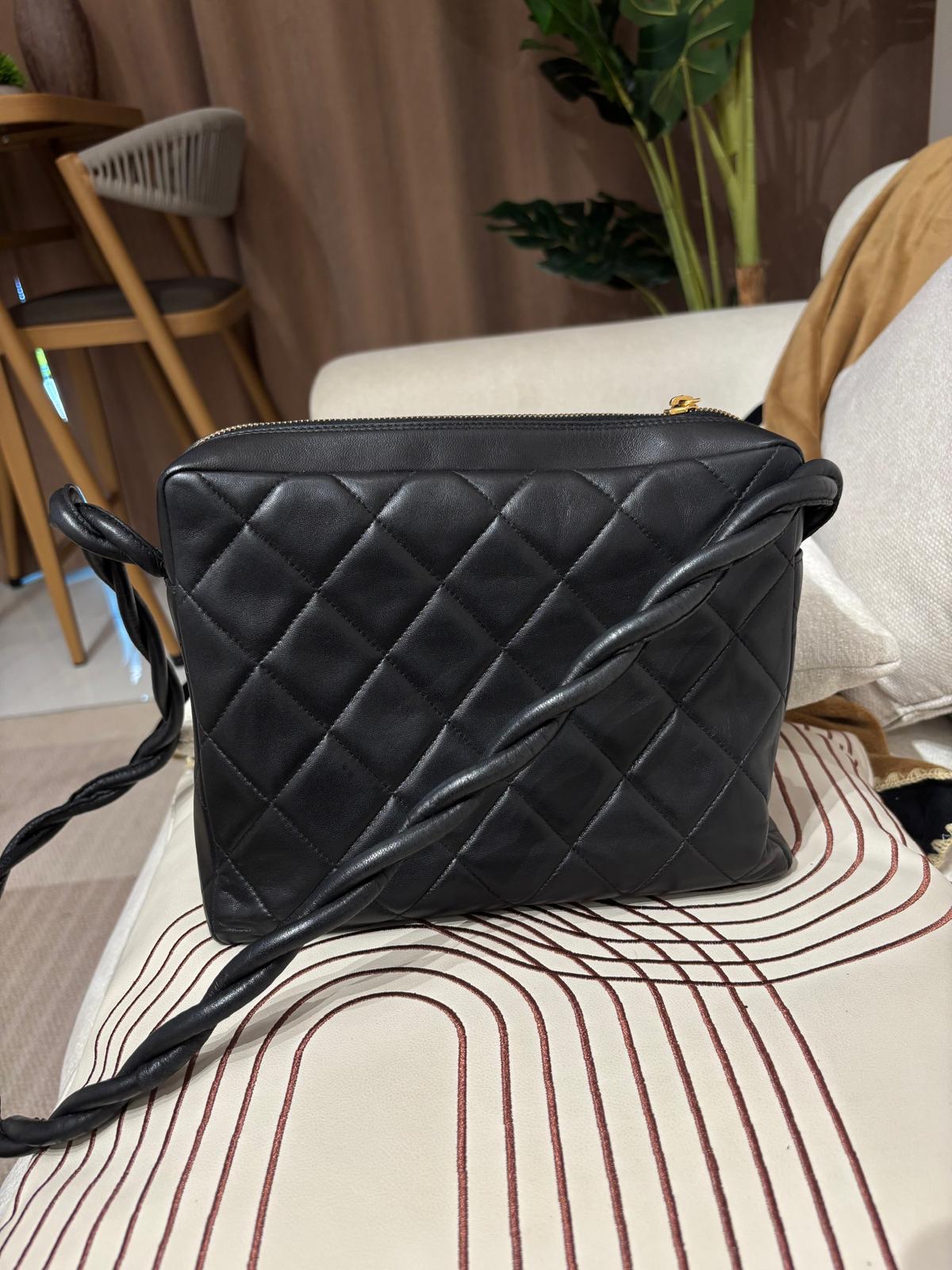 Chanel Vintage Shoulder bag 100%Authentic, 90%New ✅4card✅Dust bag