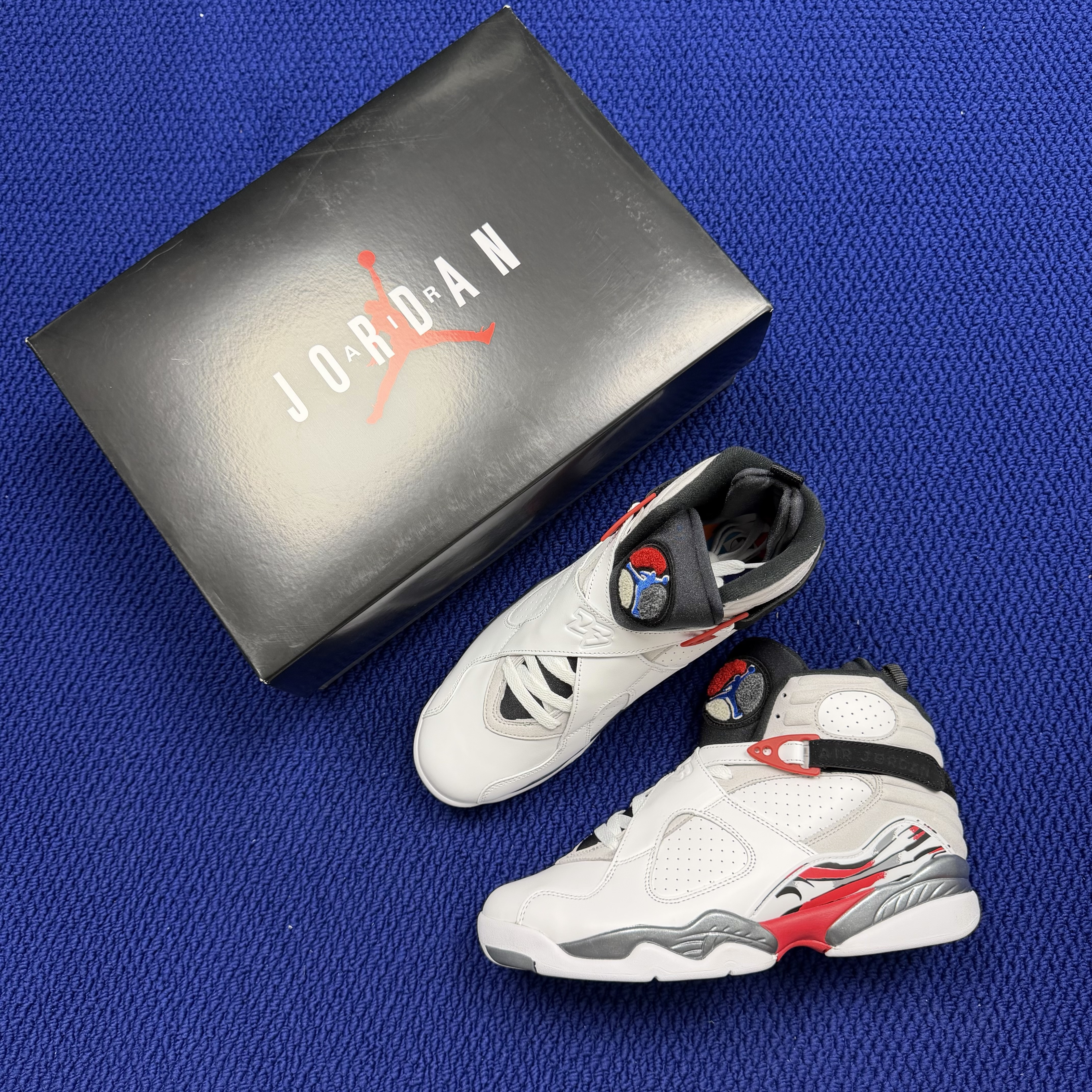 Air Jordan 8 "Bugs Bunny"305381-100