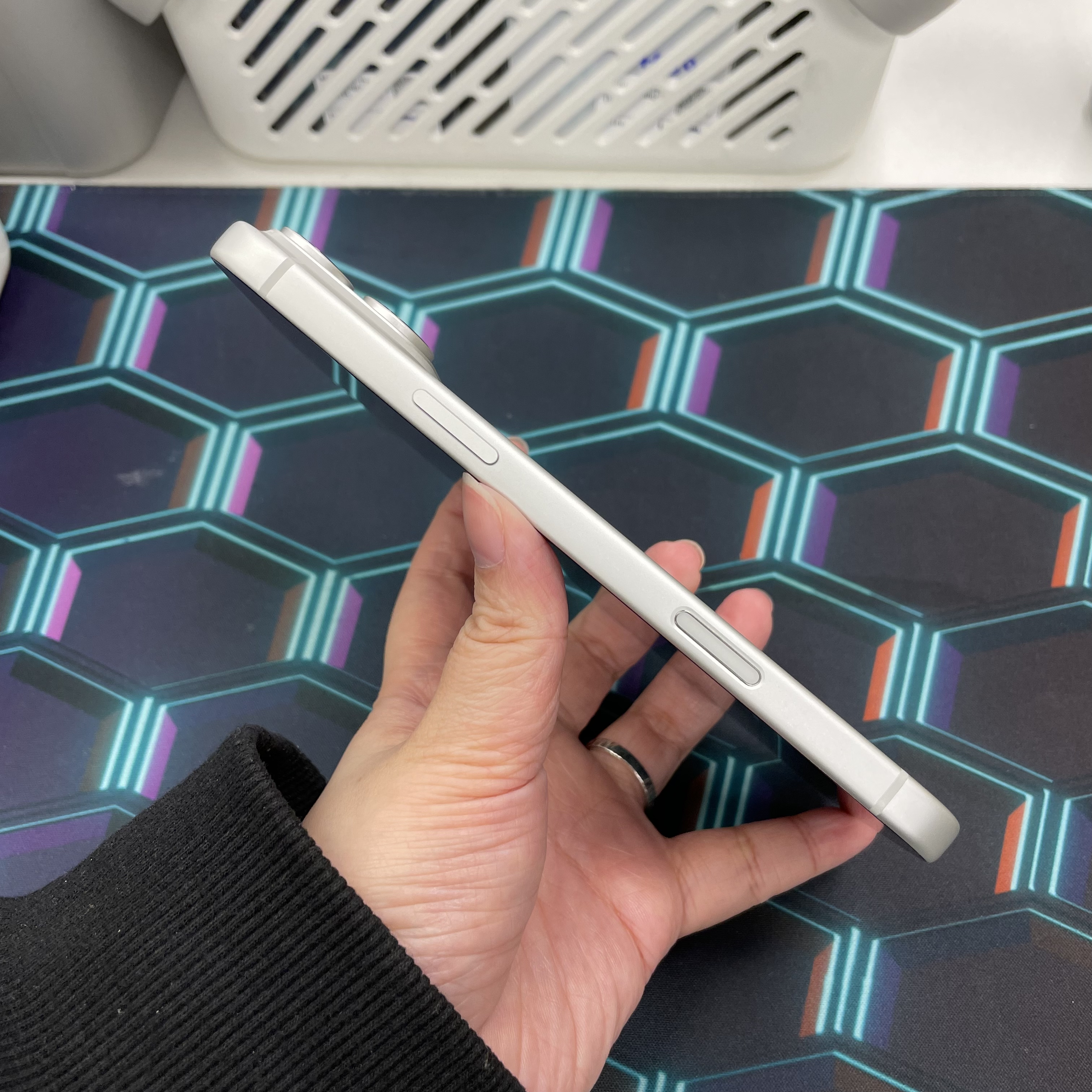 *6079 17 Promax 勁靚機 1Tb 電100 銀色 sliver