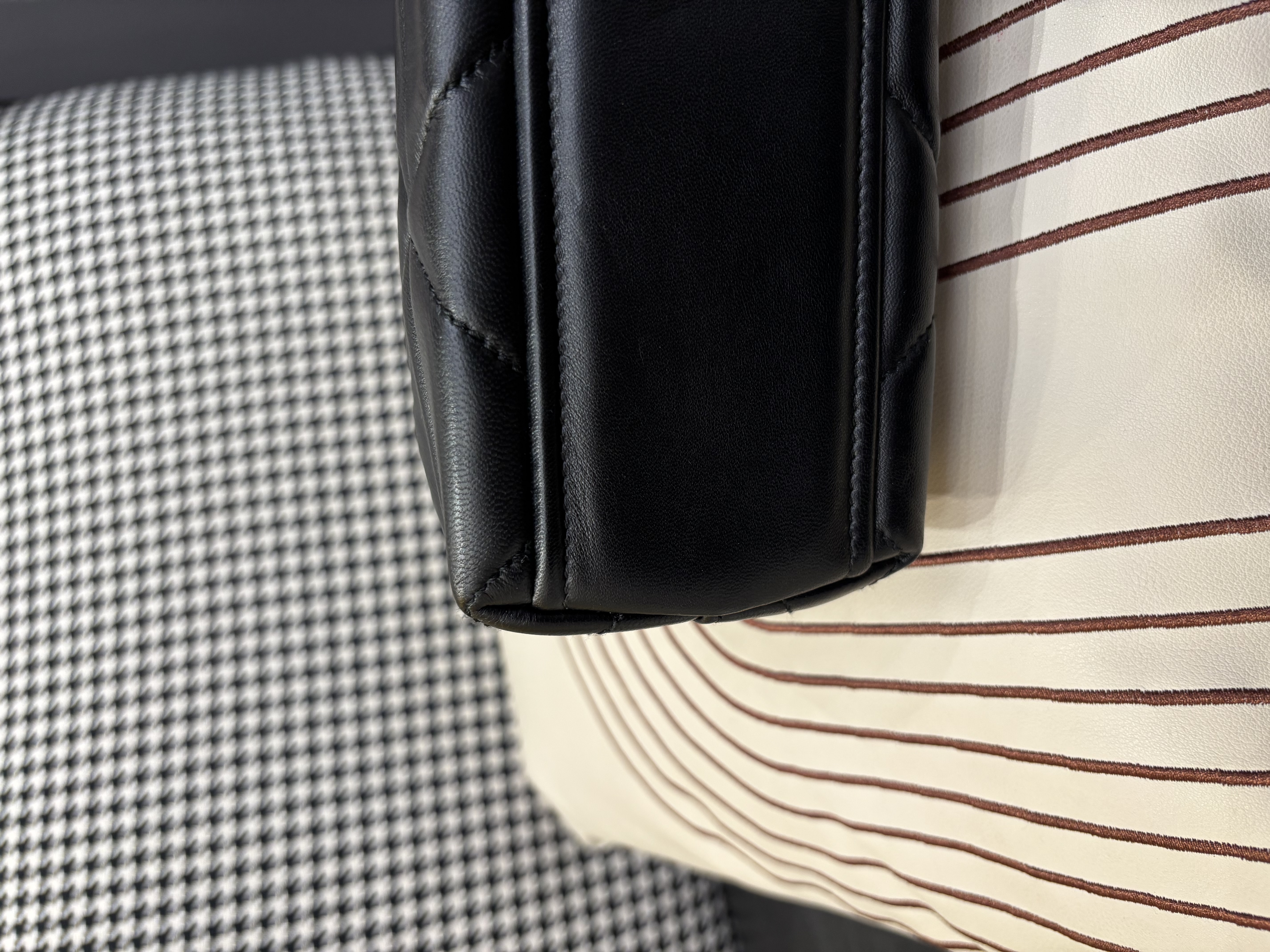 Pravda so black flap 98%new 