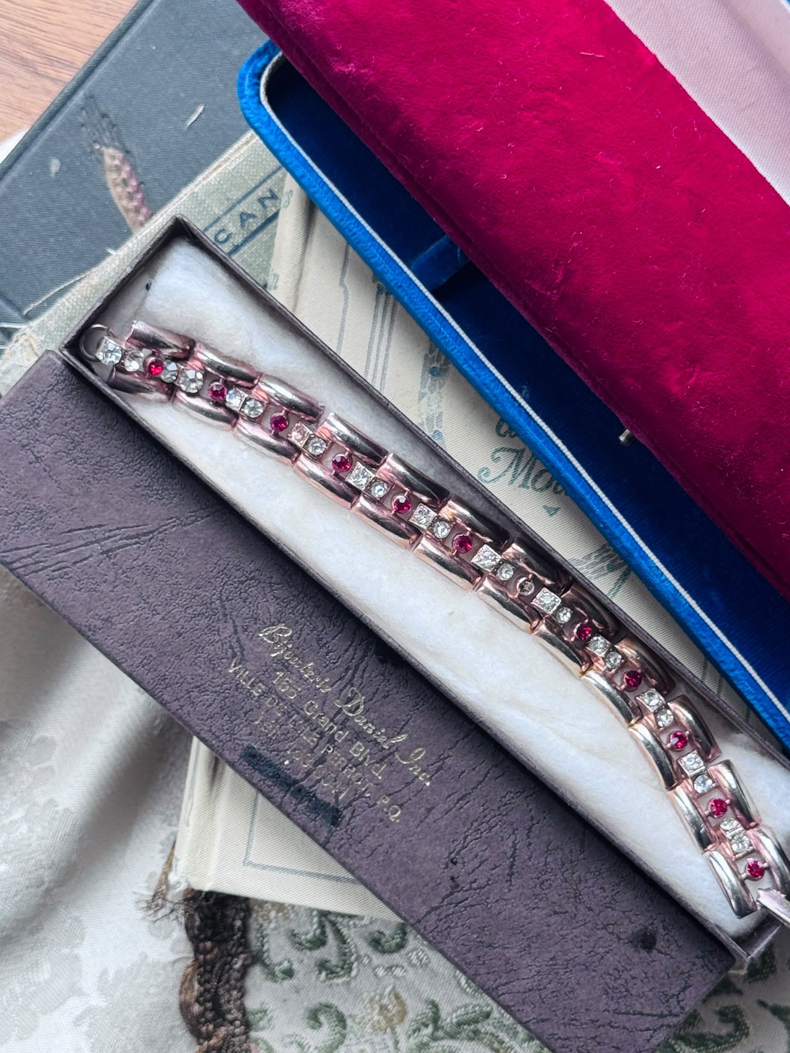 Vintage Bracelet Boxes / Jewelry Boxes (MT2621)