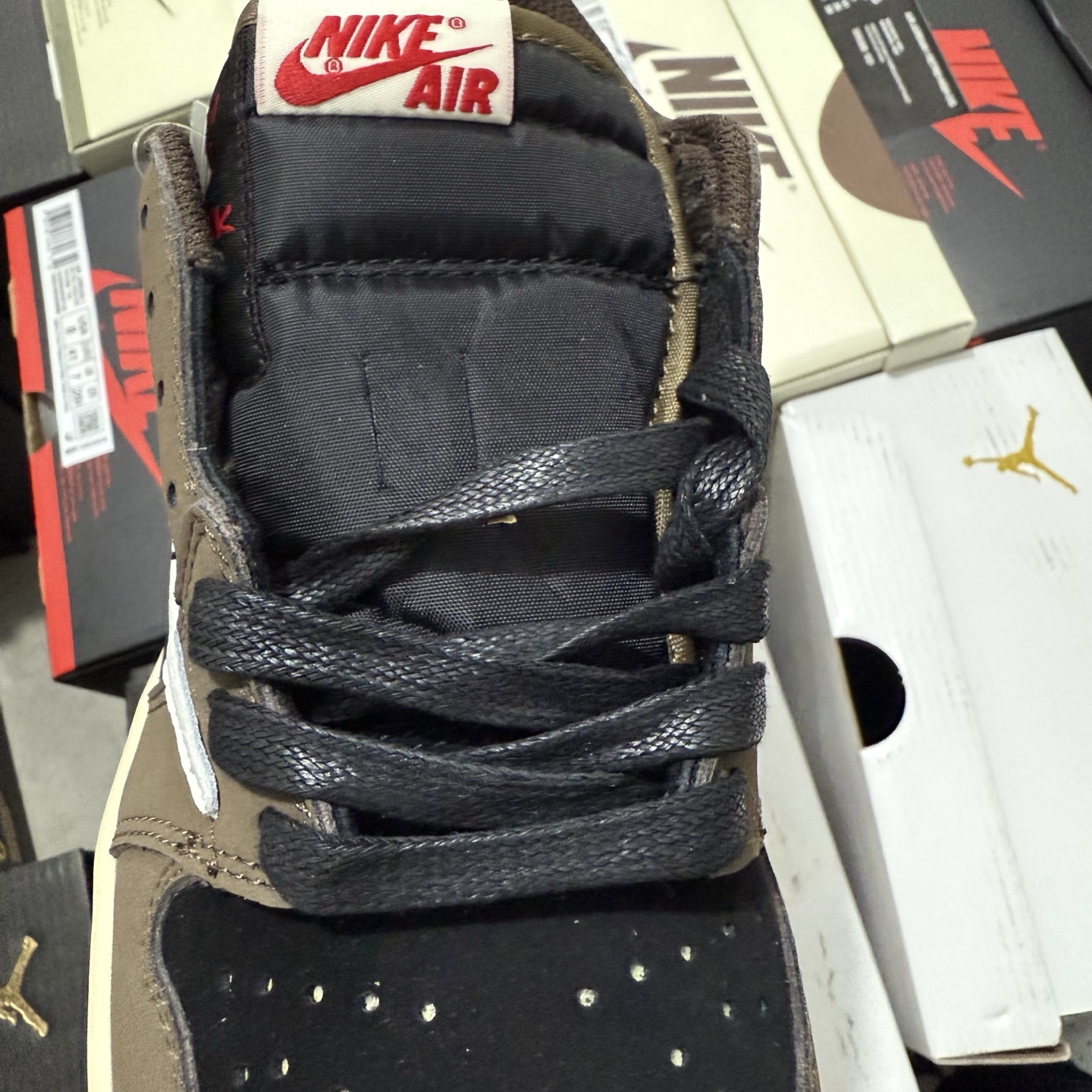 Travis Scott x Air Jordan 1 Low OG "Mocha" CQ4277-001