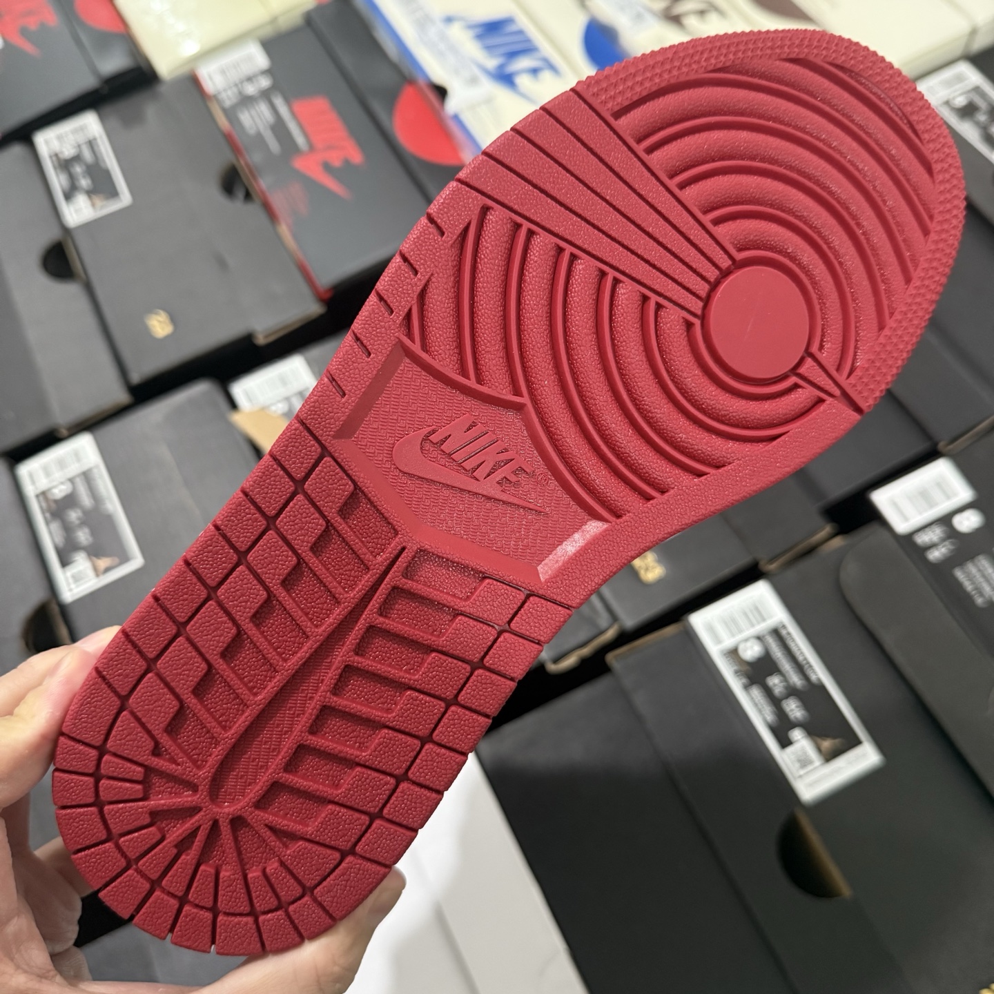 Nike Air Jordan 1 Low 'Black Toe' 553558-116