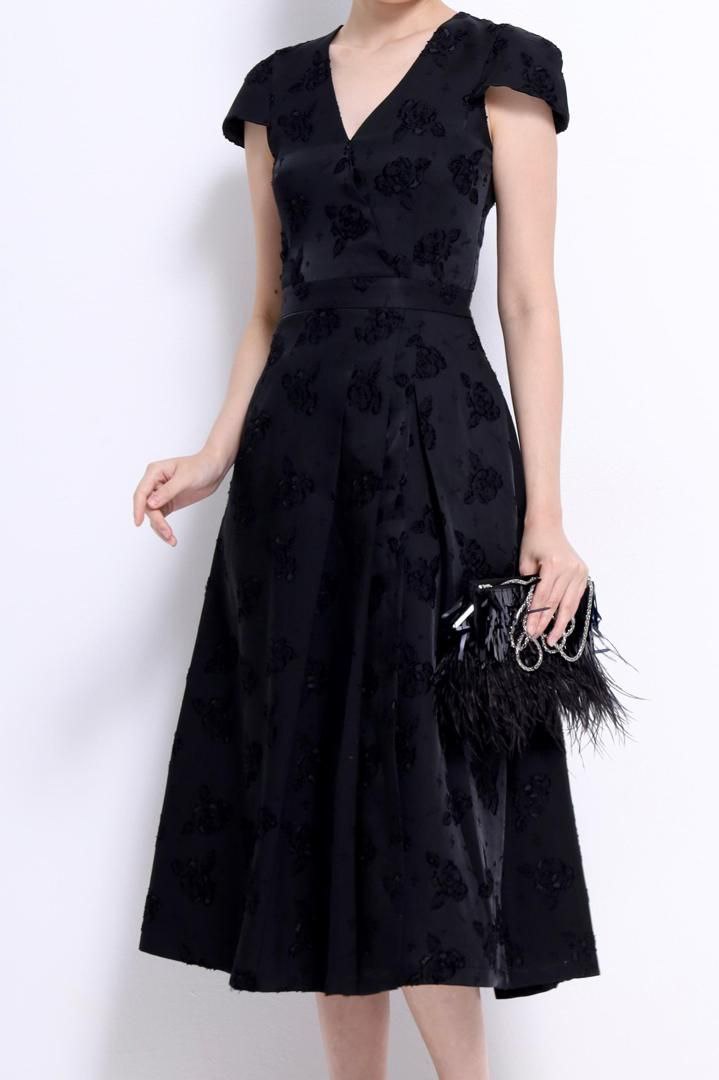 V领修身连身裙 2139