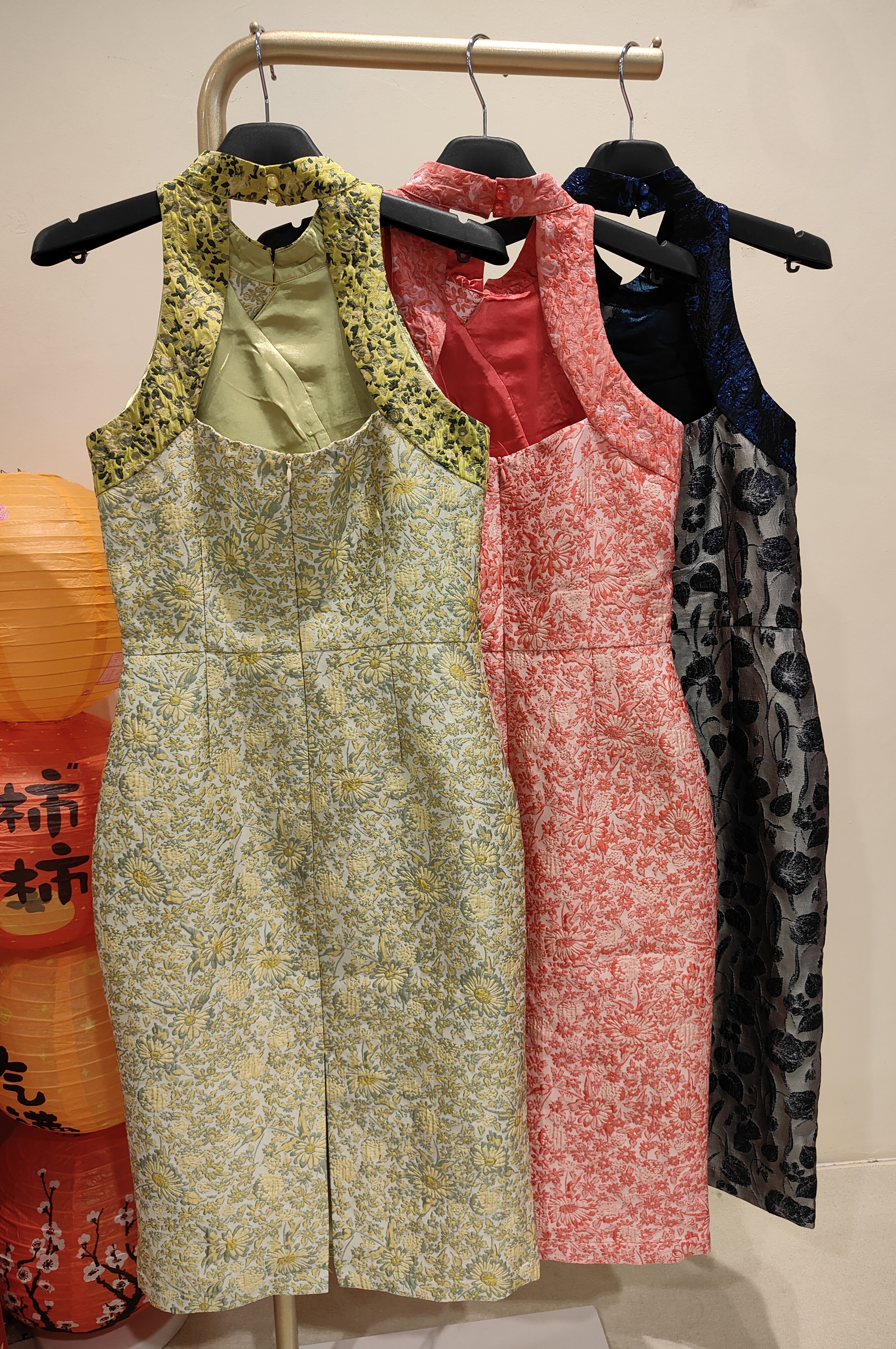 独家Cut in 露背旗袍 2136