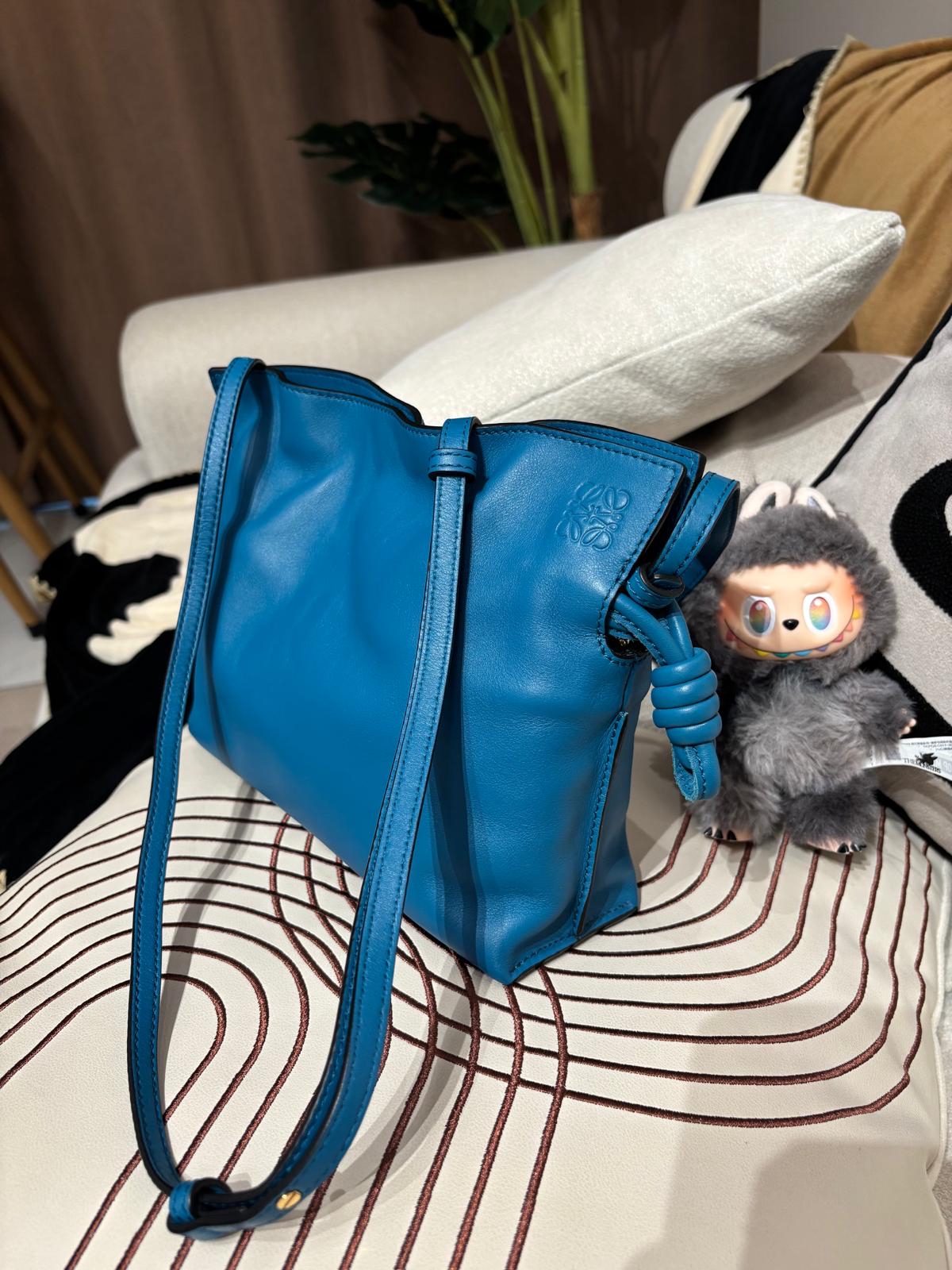 Loewe Flamenco Bag Calfskin 100%Authentic, 98%New ✅Tag✅Dust bag