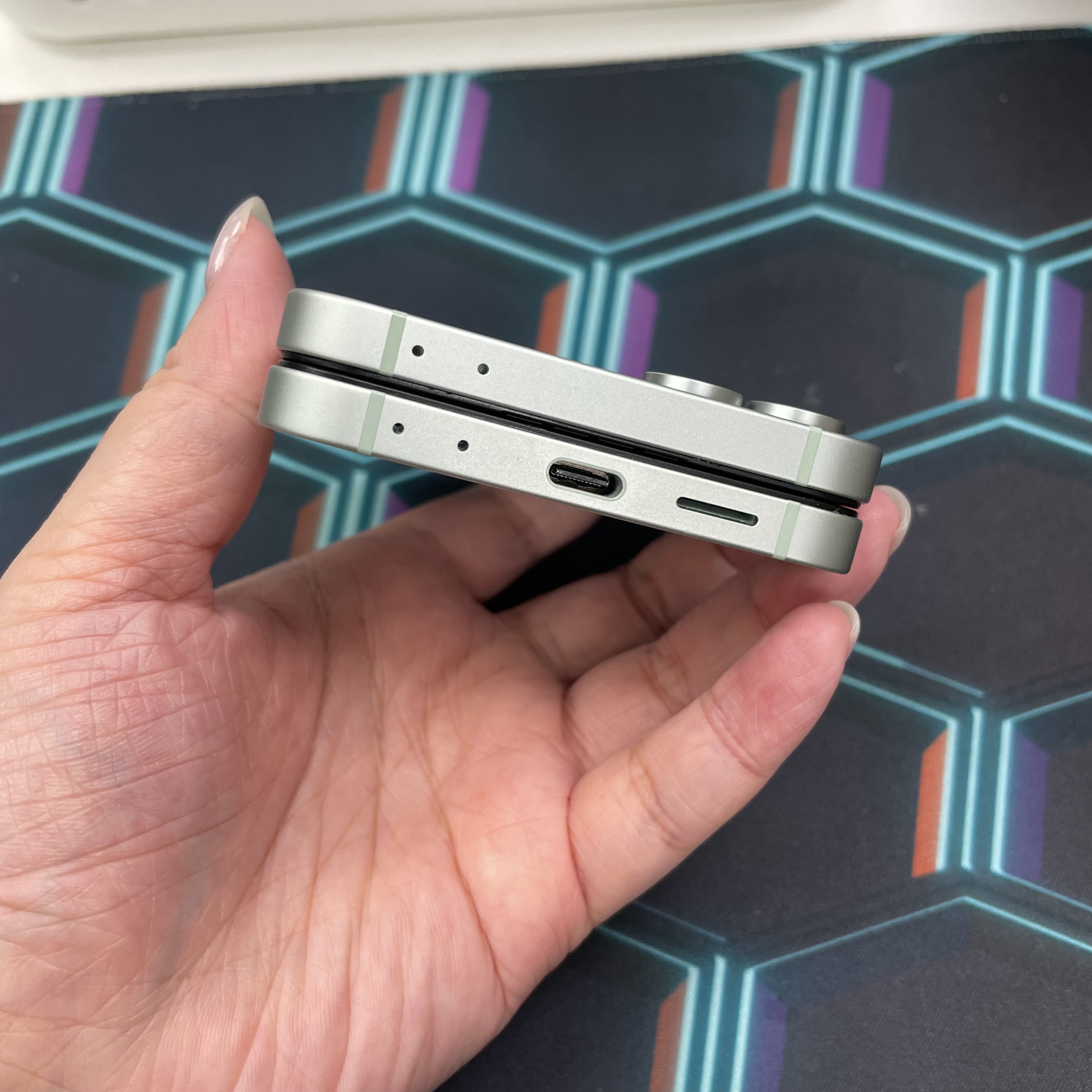 *6598 Galaxy Z Flip 6 完美機 12+256GB 綠色 green